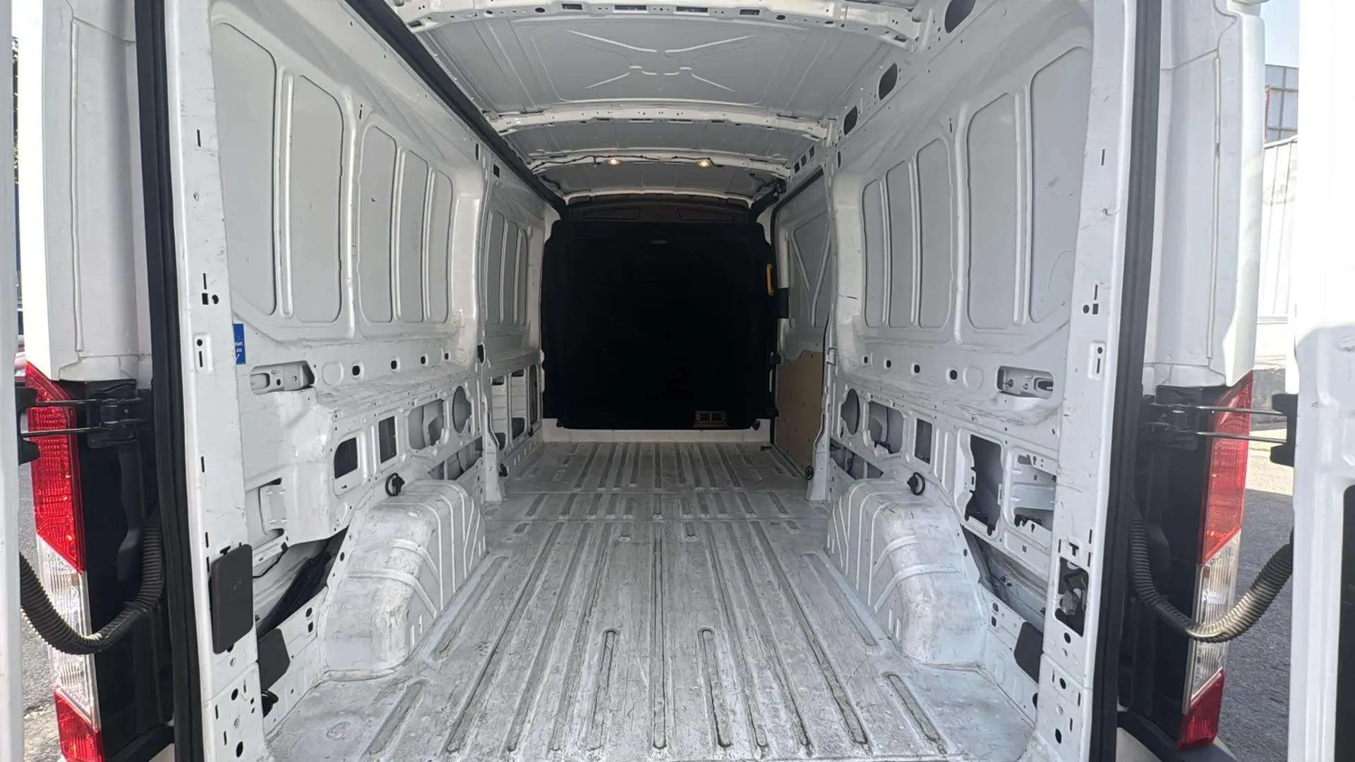 Ford Transit t Van FT350 L3 Trend N1 2.0 EcoBlue Hybrid - foto 10