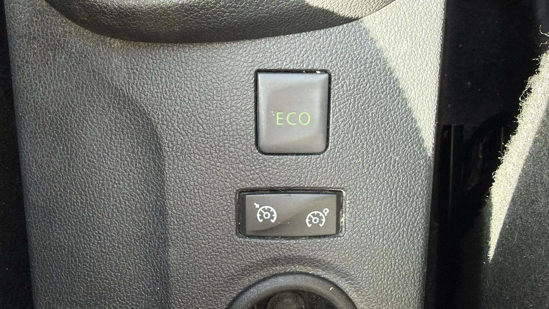 Renault Captur Zen TCe - foto 18