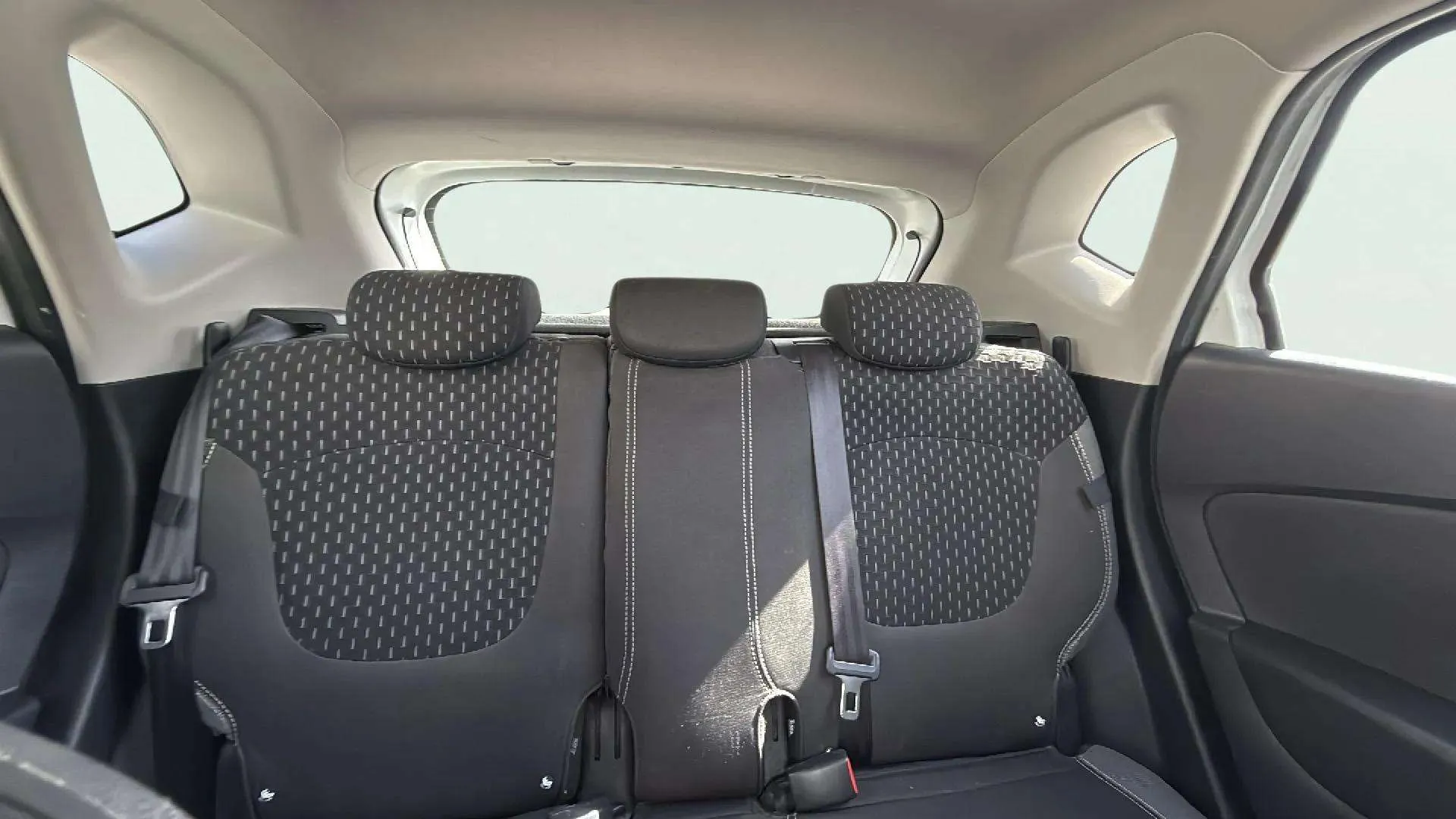 Renault Captur Zen TCe - foto 13