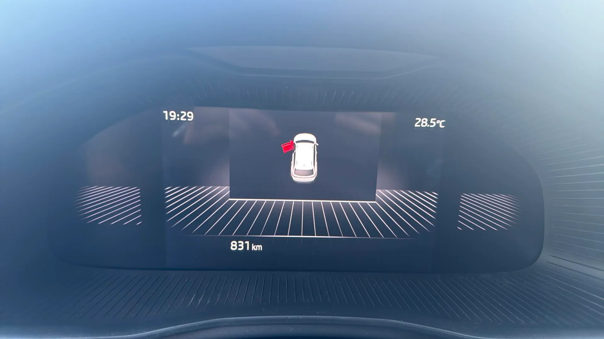 Škoda Kamiq 1.0 TSI GO - foto 12