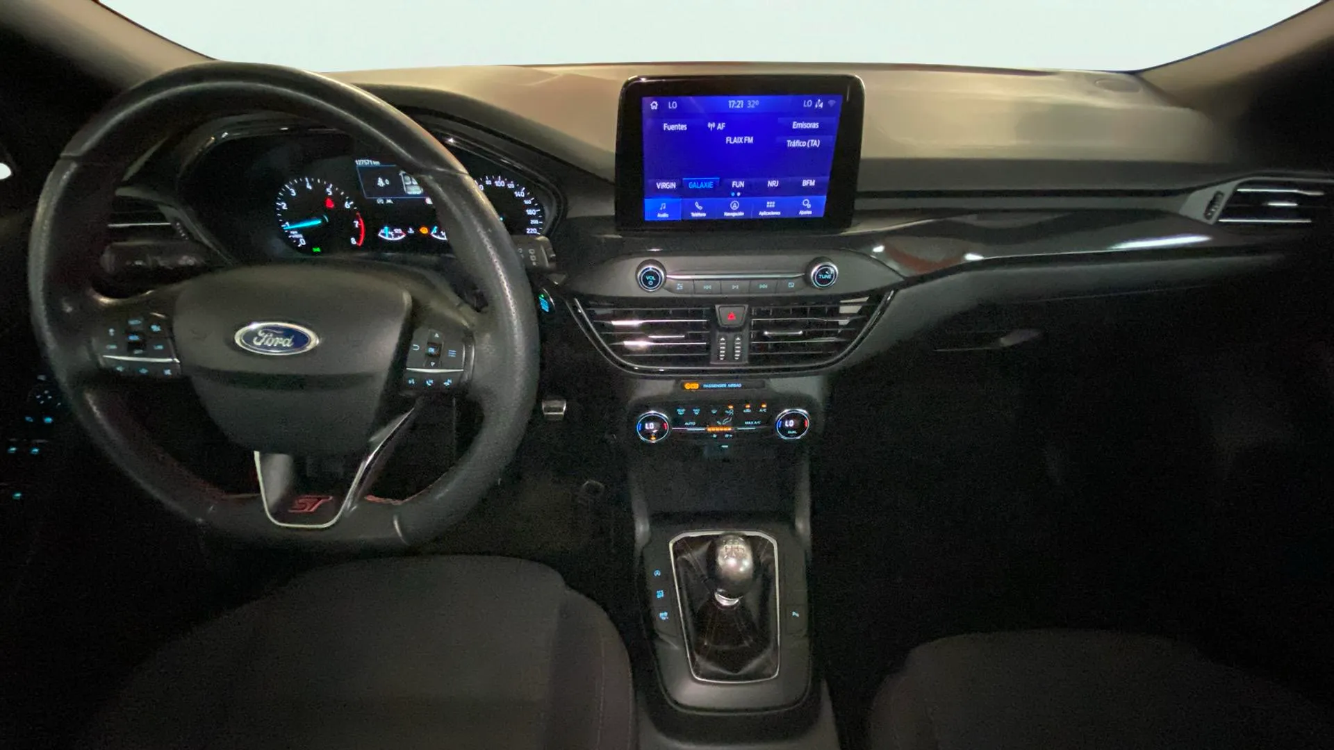 Ford Focus 1.0 EcoBoost ST-Line - foto 11