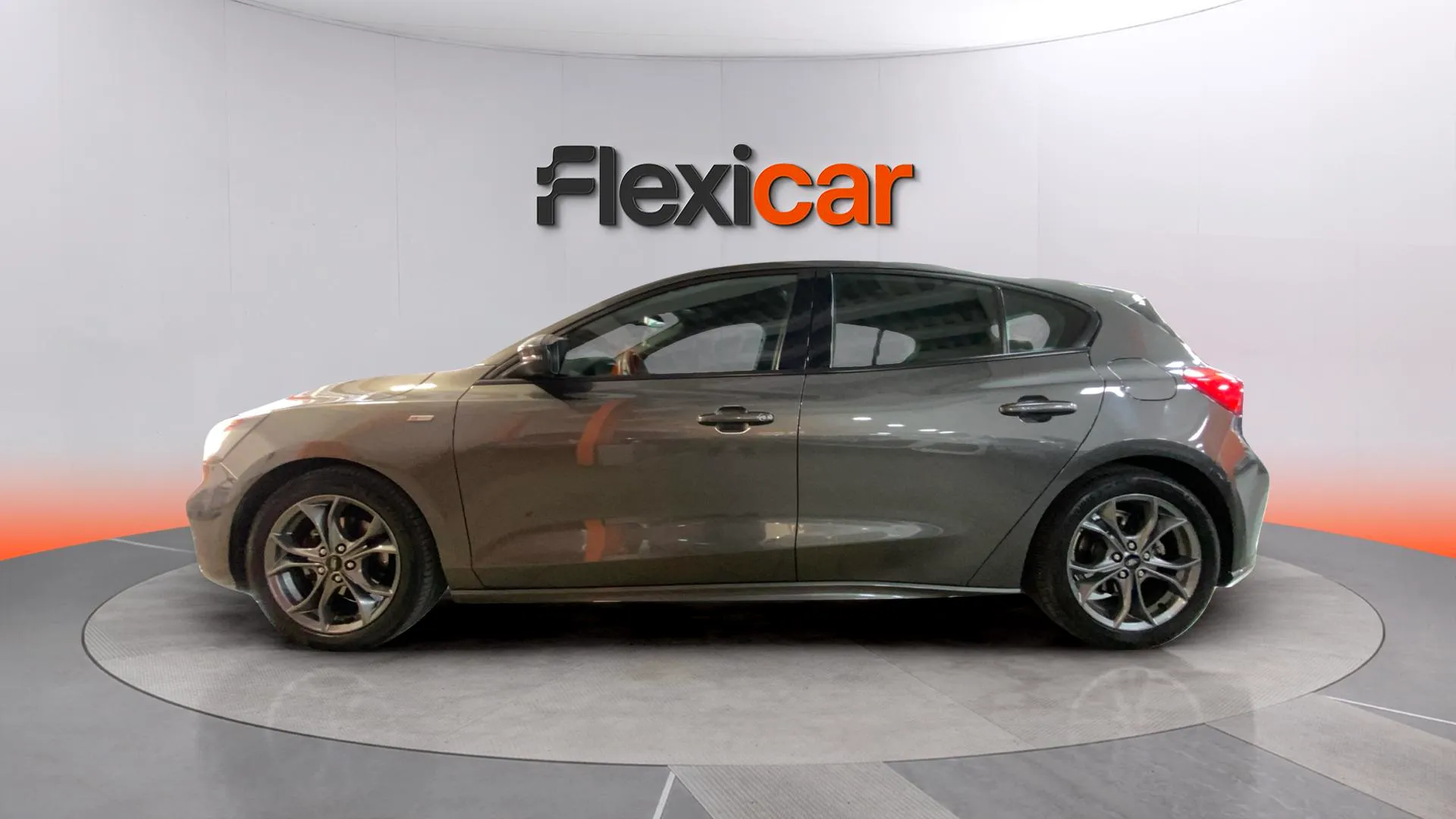 Ford Focus 1.0 EcoBoost ST-Line - foto 6