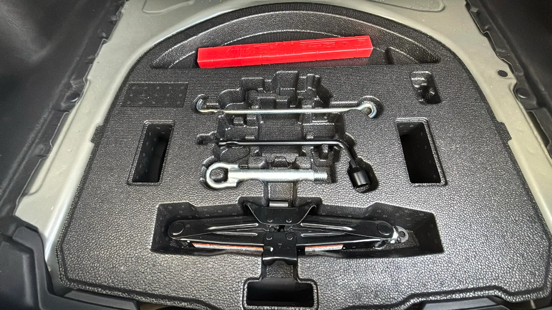 Toyota Corolla 140H Style - foto 19