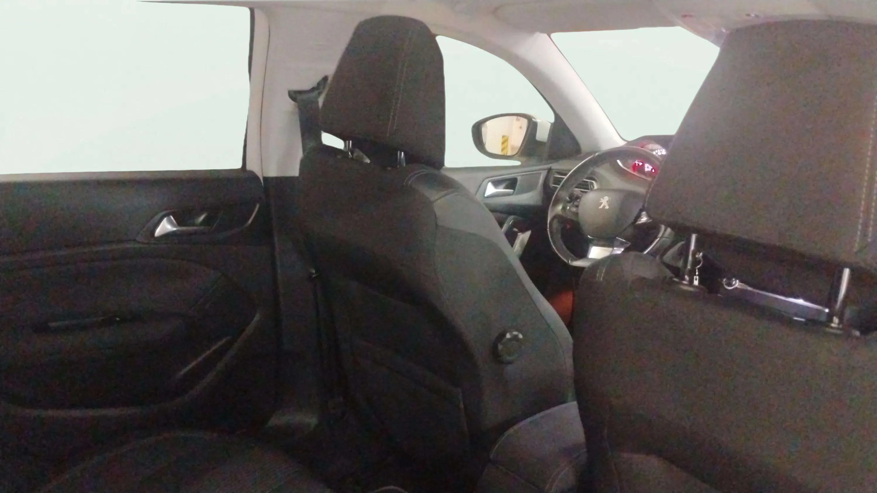 Peugeot 308 Allure 1.2 PureTech - foto 12