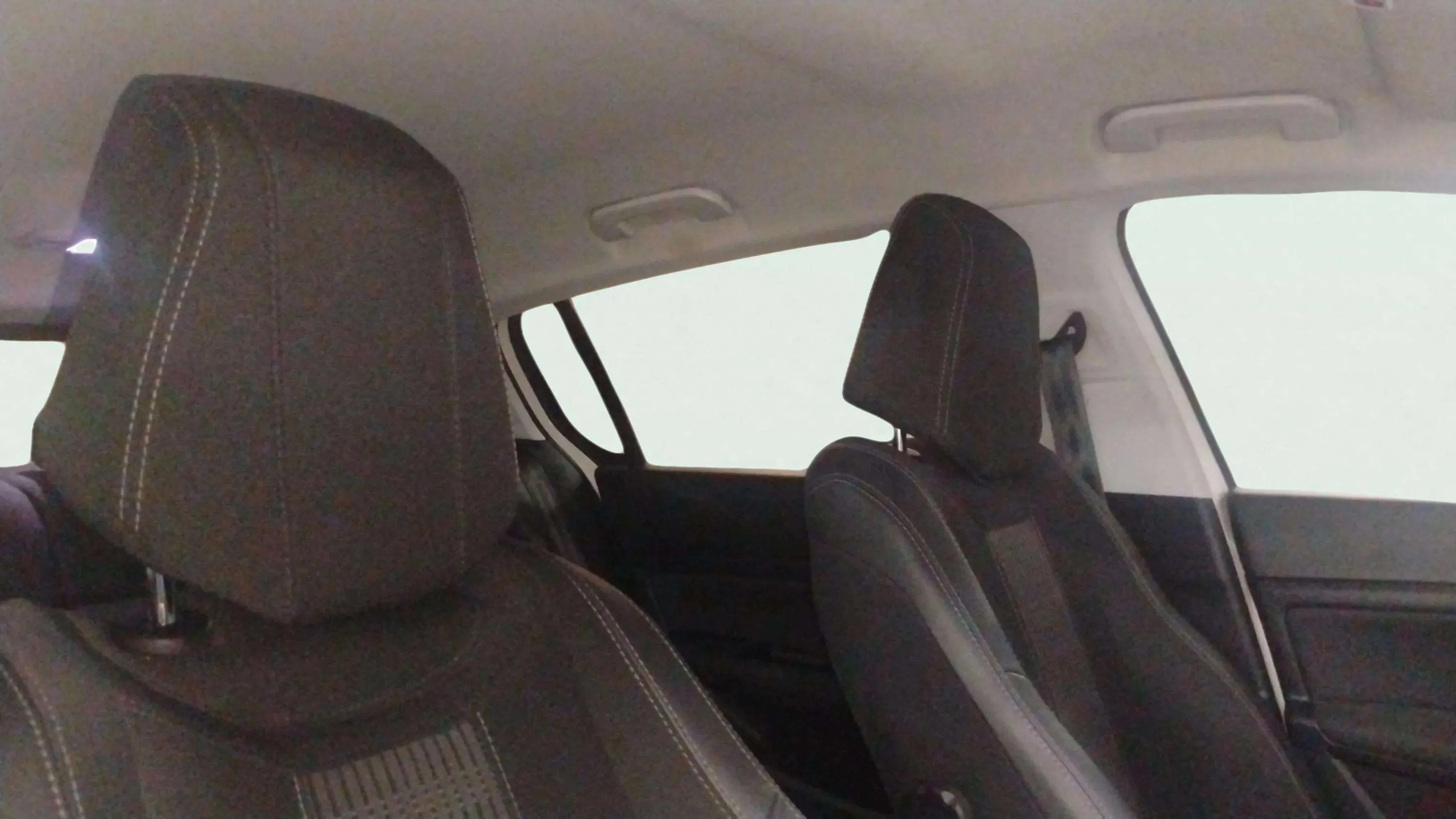 Peugeot 308 Allure 1.2 PureTech - foto 17