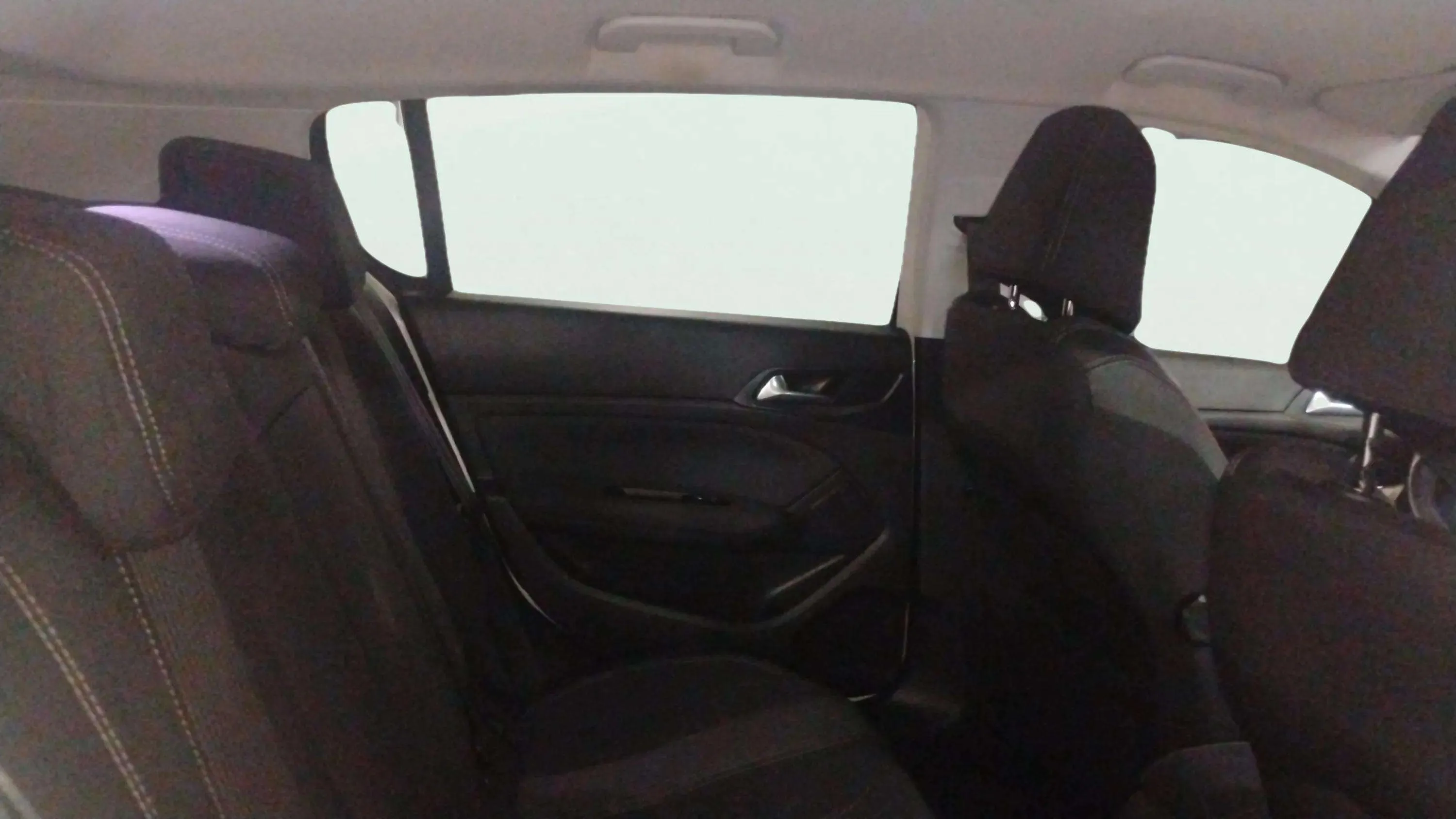 Peugeot 308 Allure 1.2 PureTech - foto 13