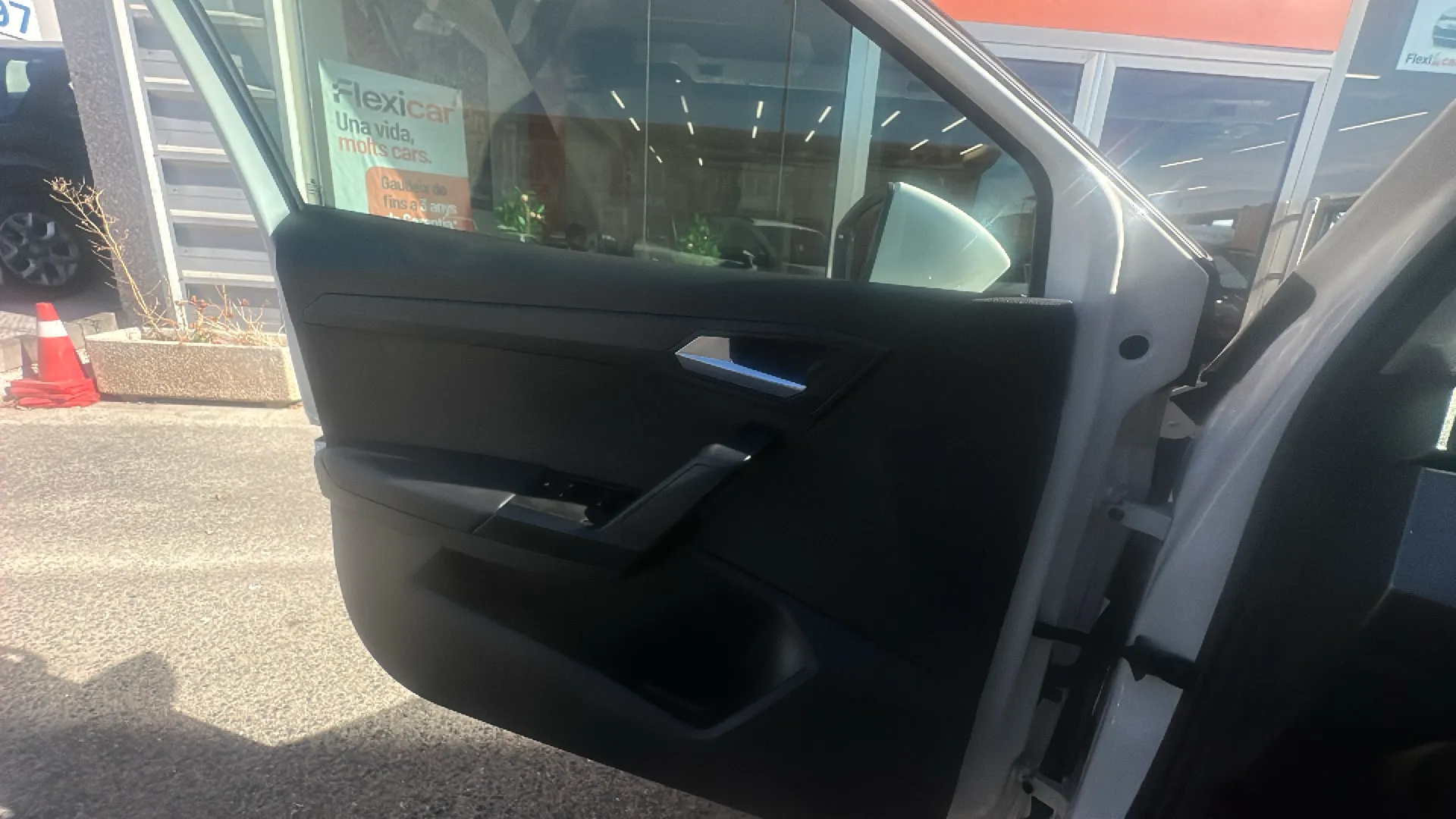 SEAT Arona 1.6 TDI Style Ecomotive - foto 9