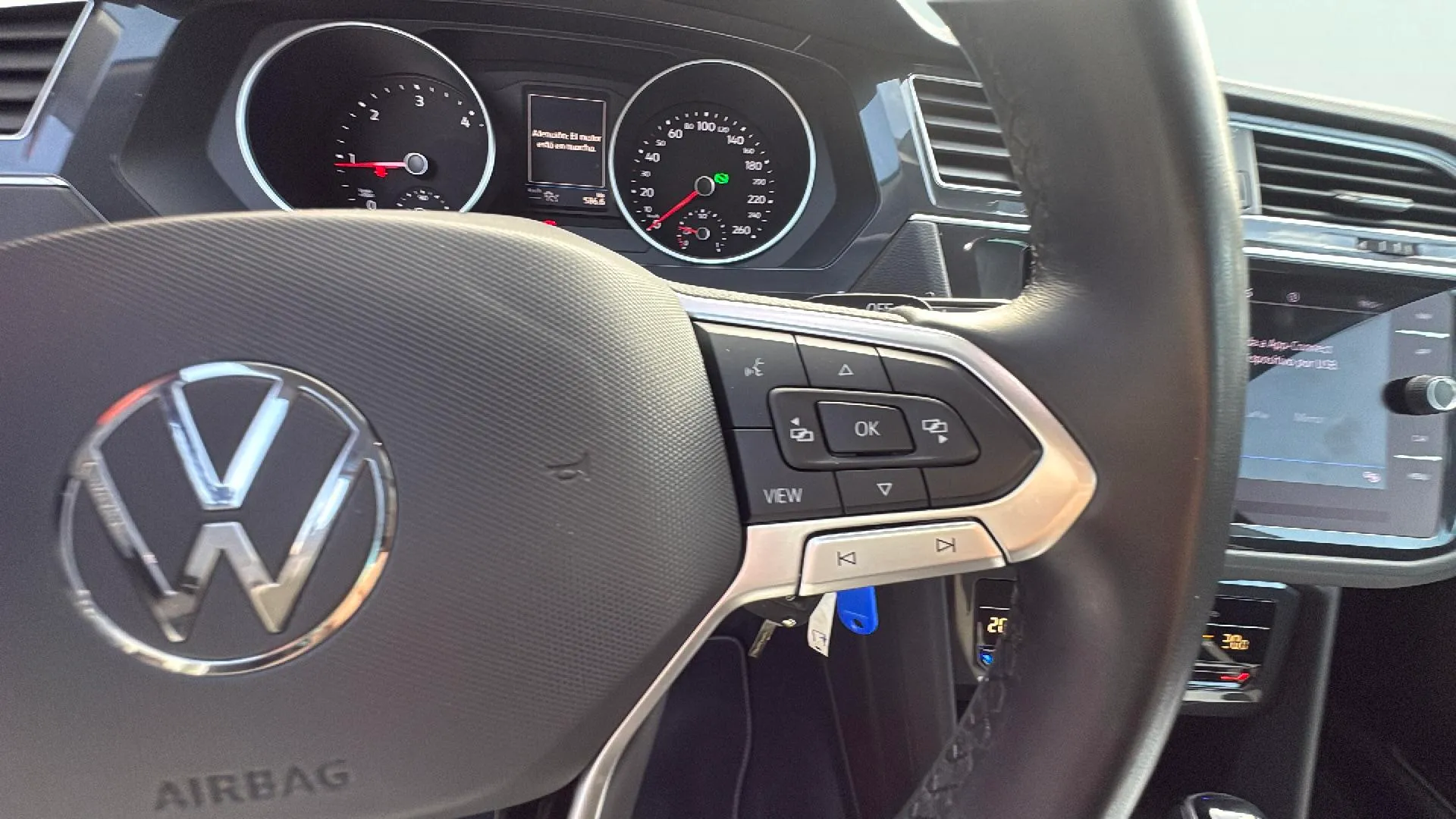 Volkswagen Tiguan Urban Sport 2.0 TDI DSG - foto 11