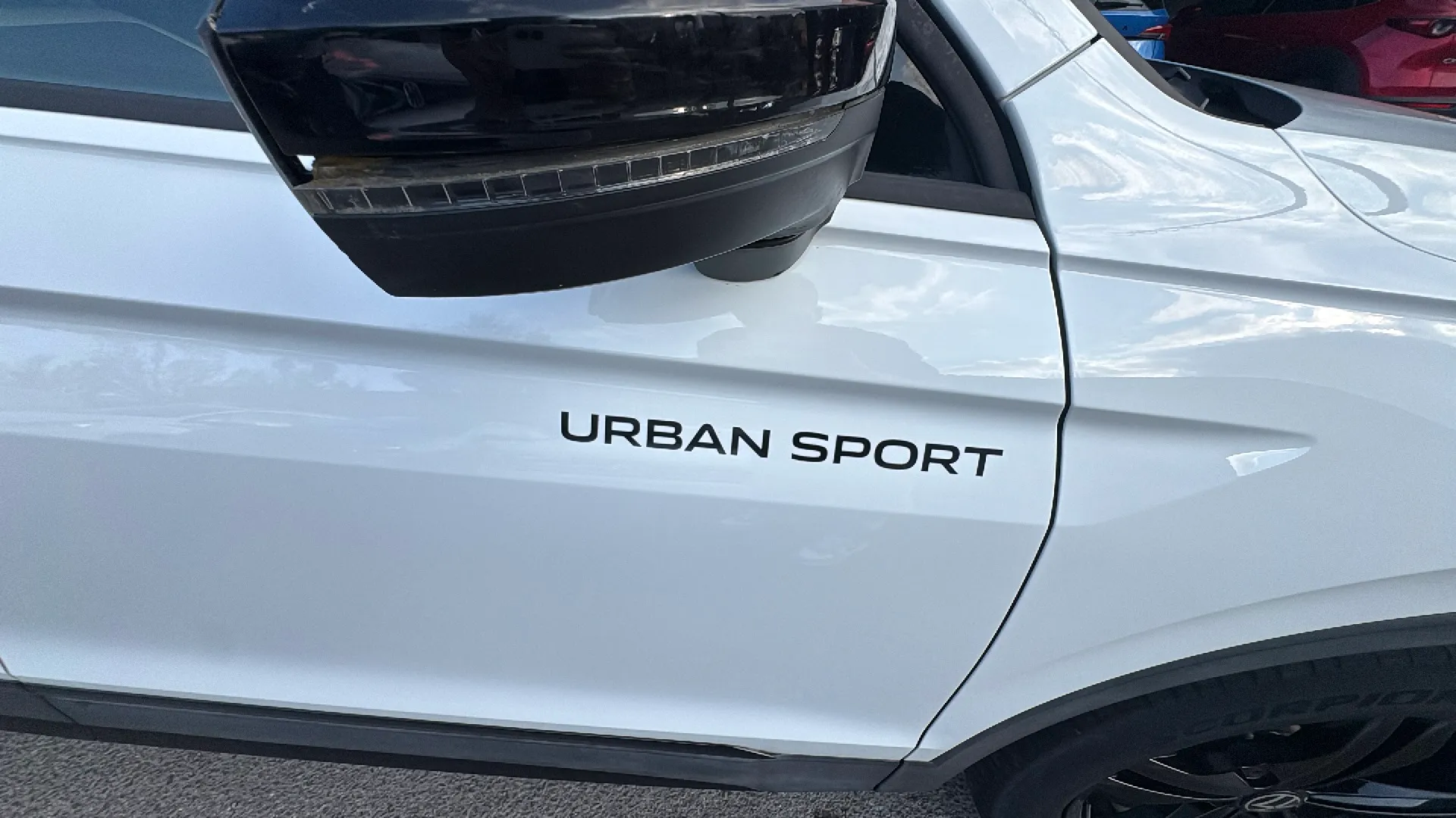 Volkswagen Tiguan Urban Sport 2.0 TDI DSG - foto 17