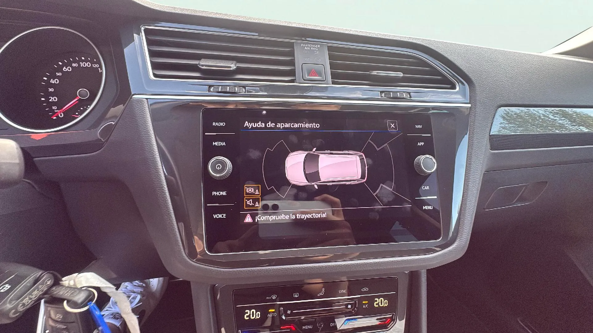 Volkswagen Tiguan Urban Sport 2.0 TDI DSG - foto 13
