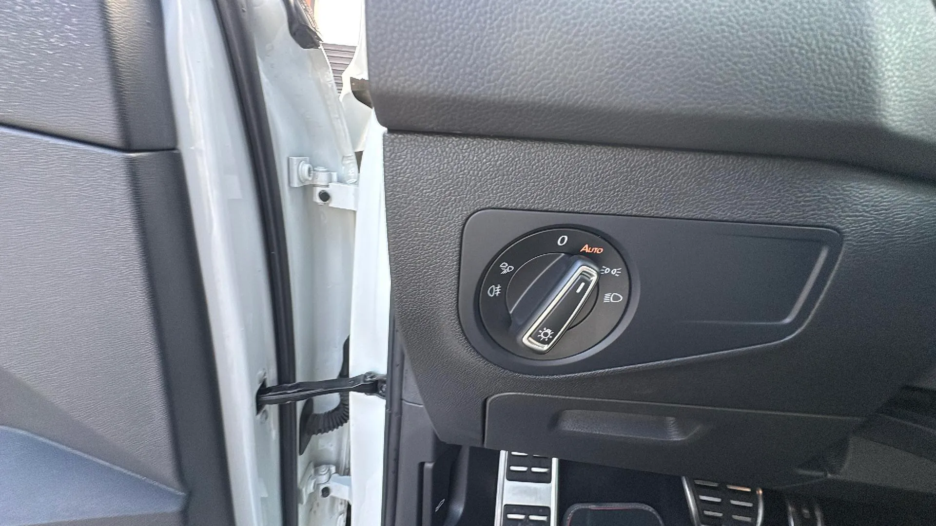 Volkswagen Tiguan Urban Sport 2.0 TDI DSG - foto 16
