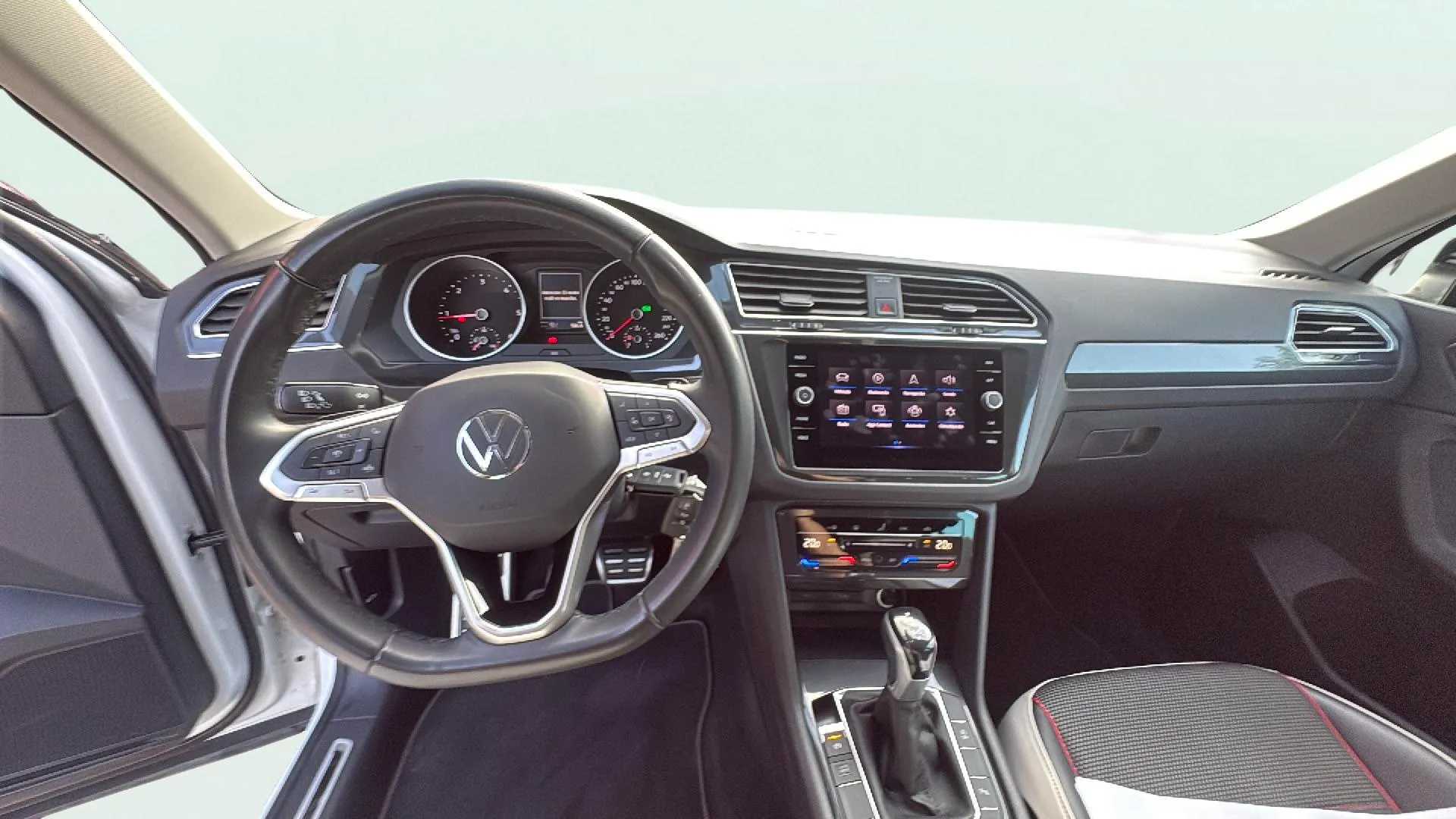 Volkswagen Tiguan Urban Sport 2.0 TDI DSG - foto 7
