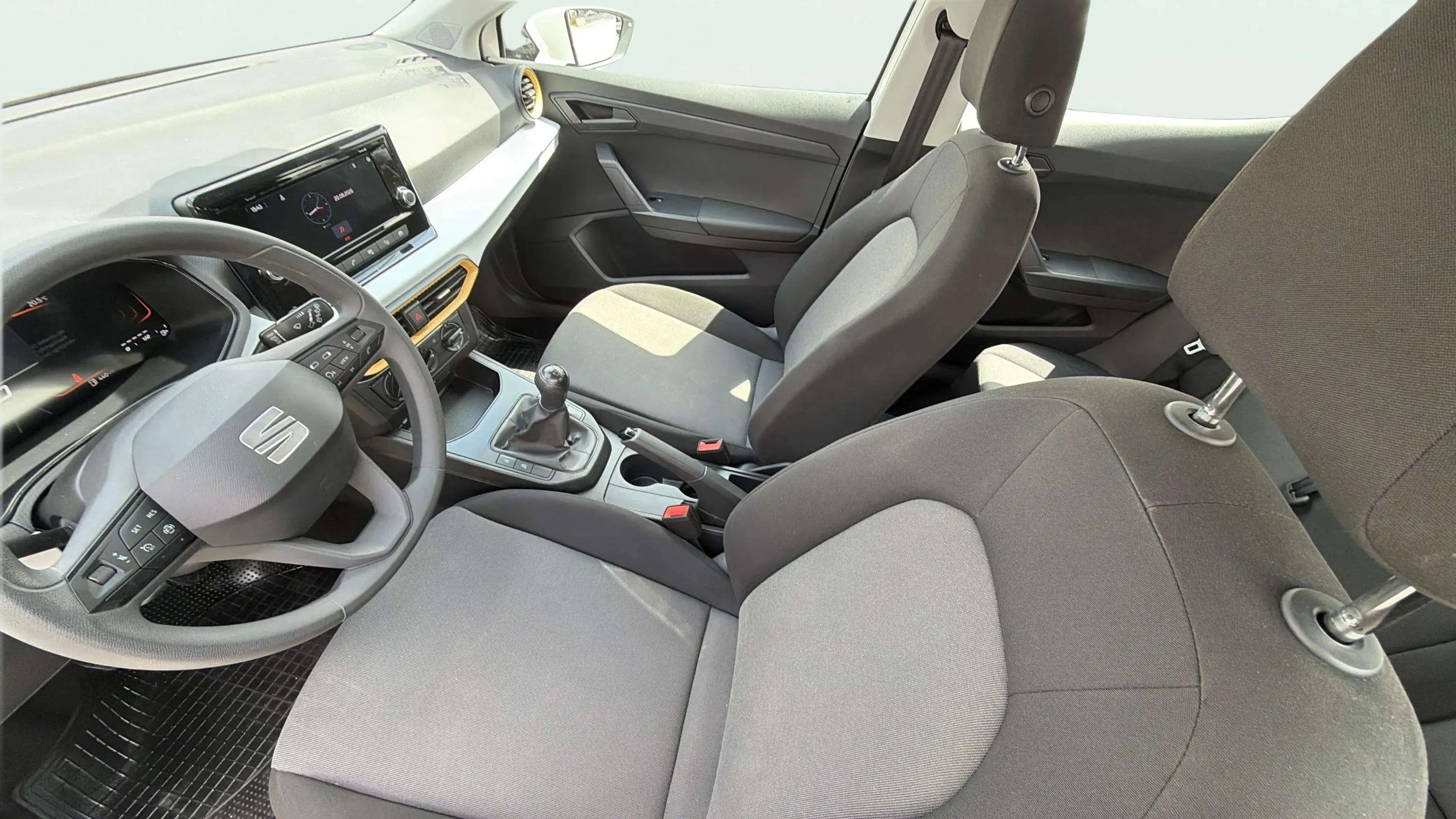 SEAT Ibiza 1.0 MPI Reference - foto 9