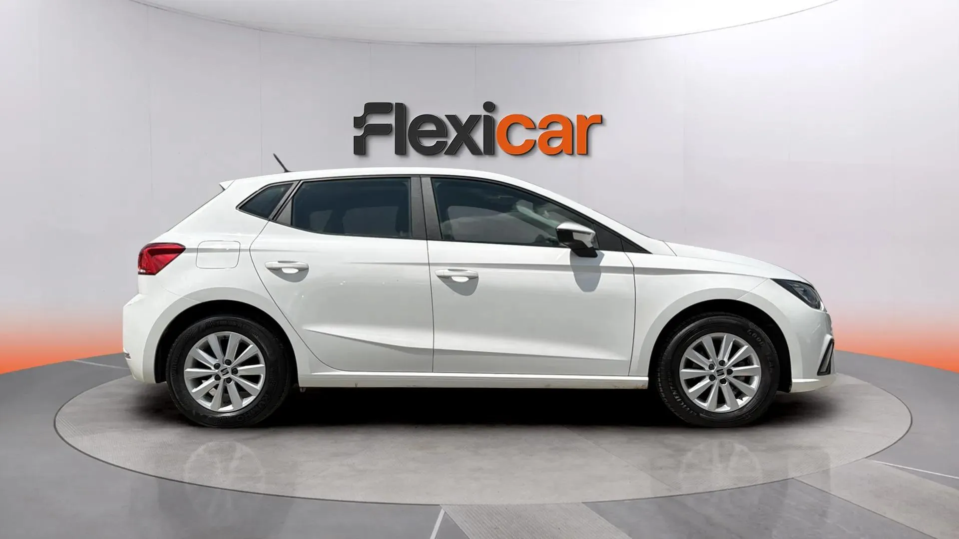 SEAT Ibiza 1.0 MPI Reference - foto 8