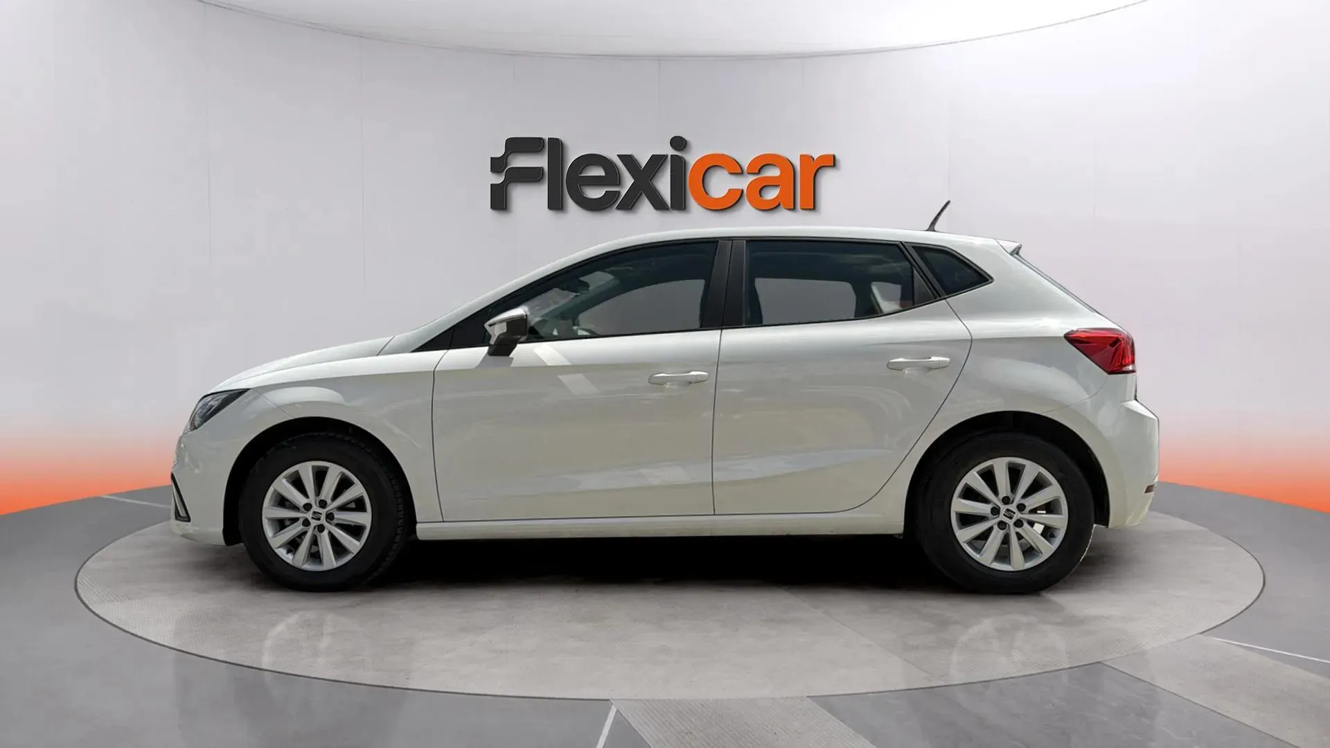 SEAT Ibiza 1.0 MPI Reference - foto 4
