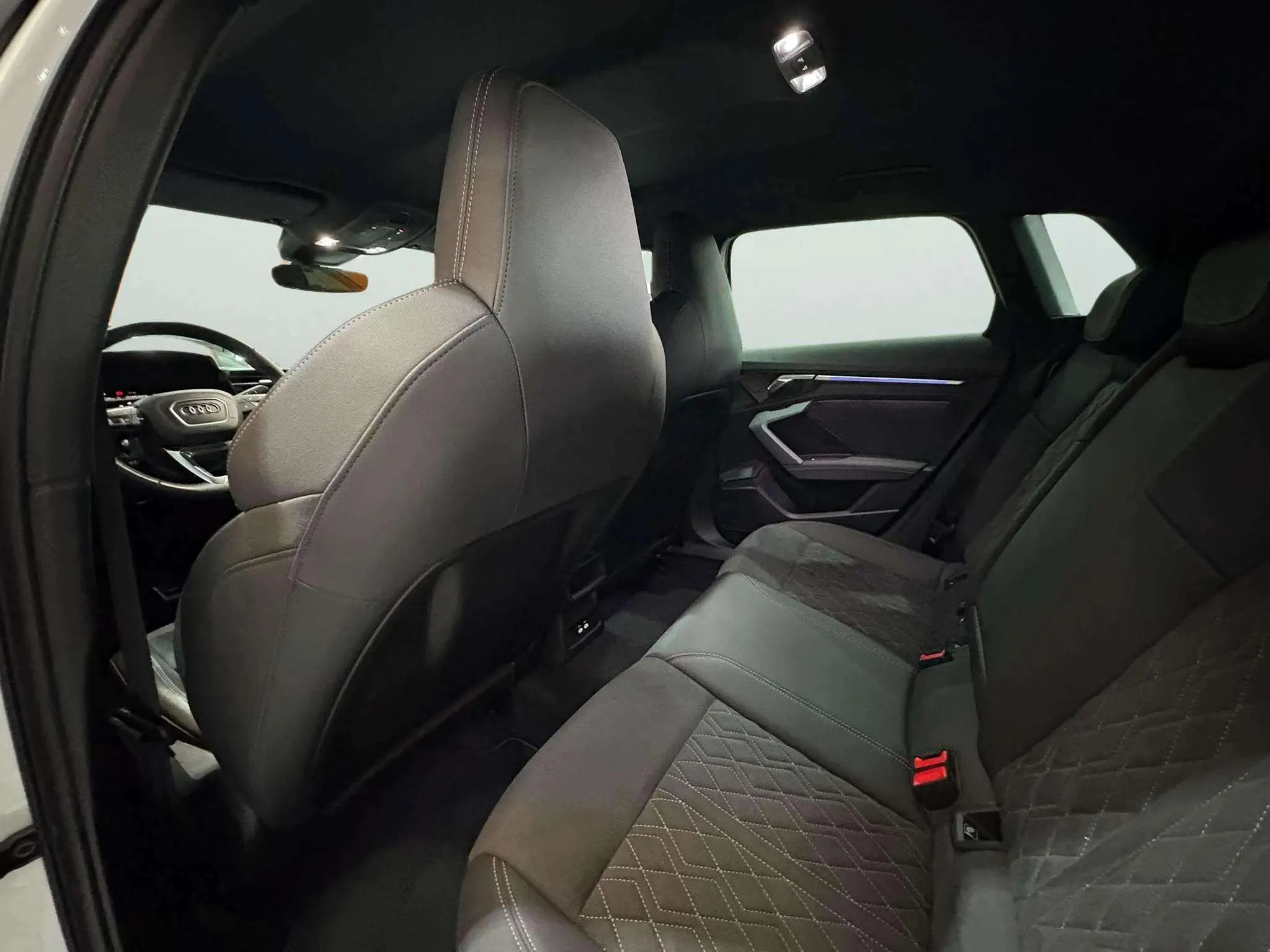 Audi A3 Sportback Black line 35 TFSI S tro - foto 17