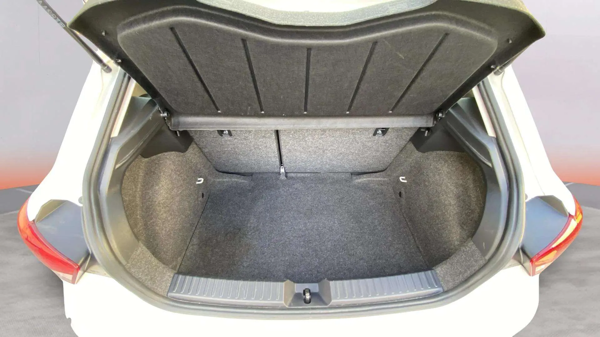 SEAT Ibiza 1.0 TSI FR - foto 15