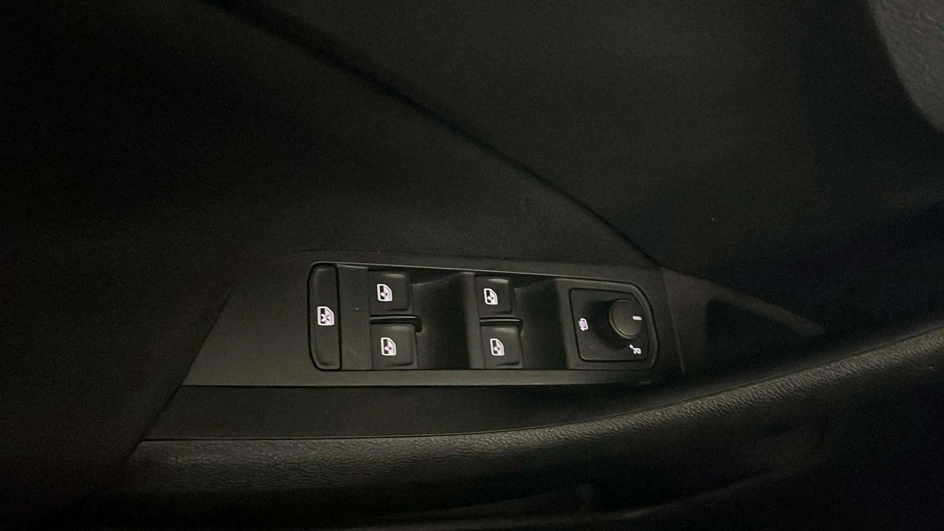 Škoda Kamiq 1.0 TSI DSG Ambition - foto 16