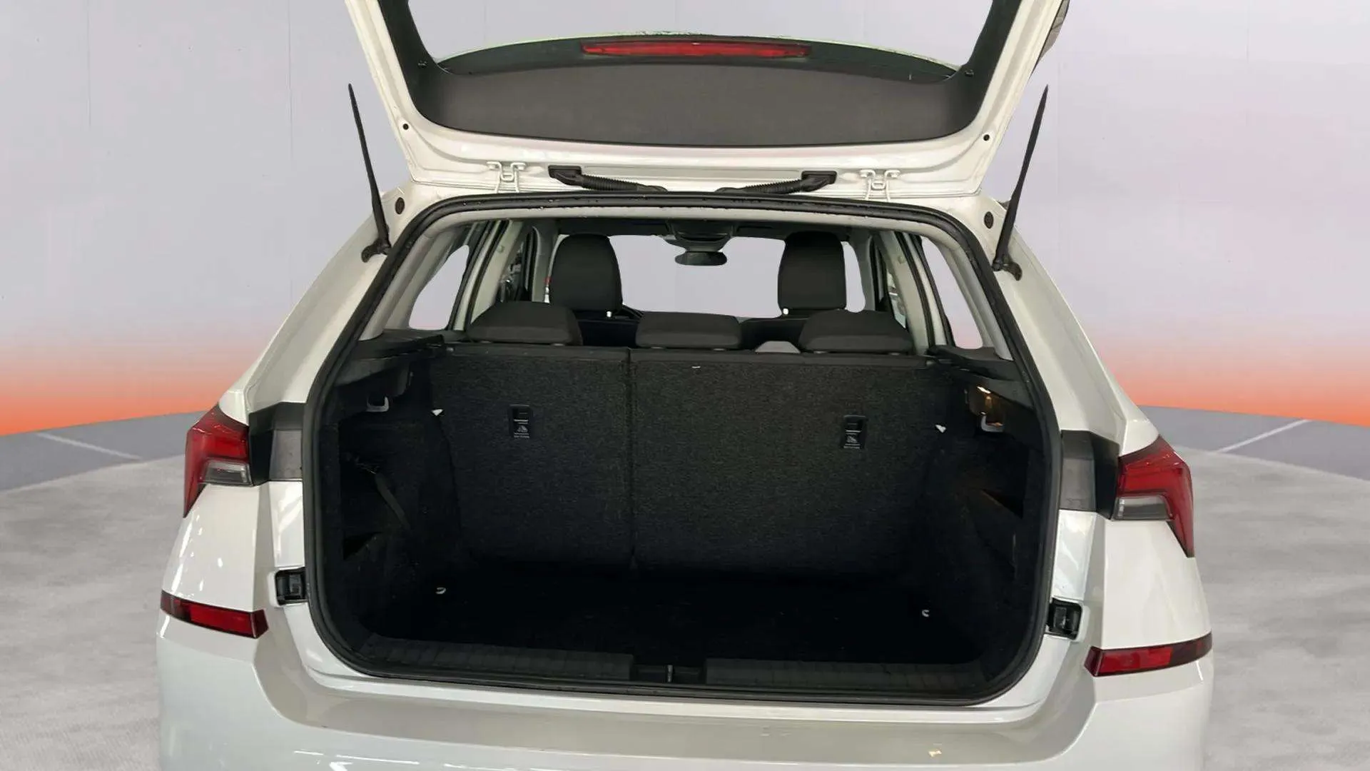 Škoda Kamiq 1.0 TSI DSG Ambition - foto 7