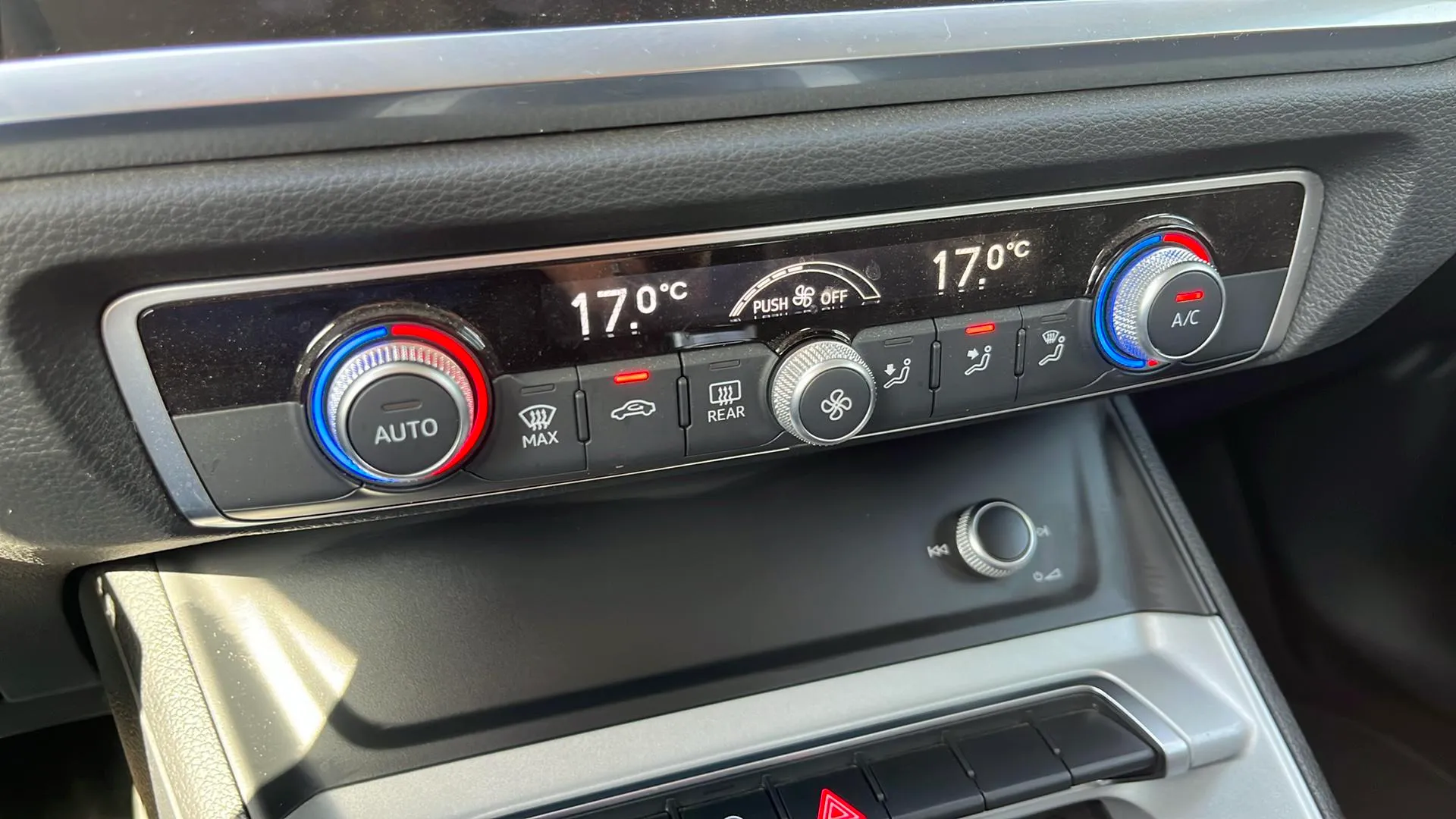 Audi Q3 35 TDI S tronic - foto 17