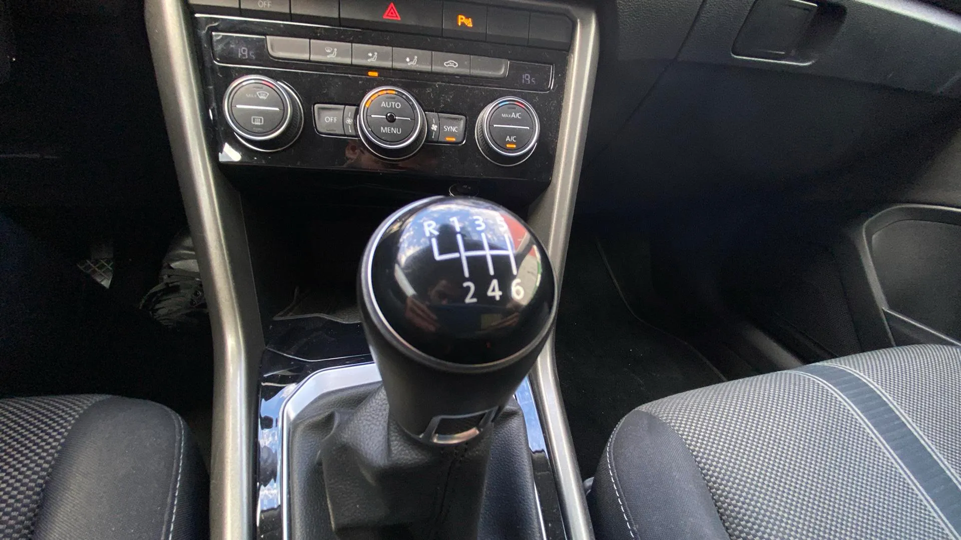 Volkswagen T-Roc Advance 1.0 TSI - foto 23