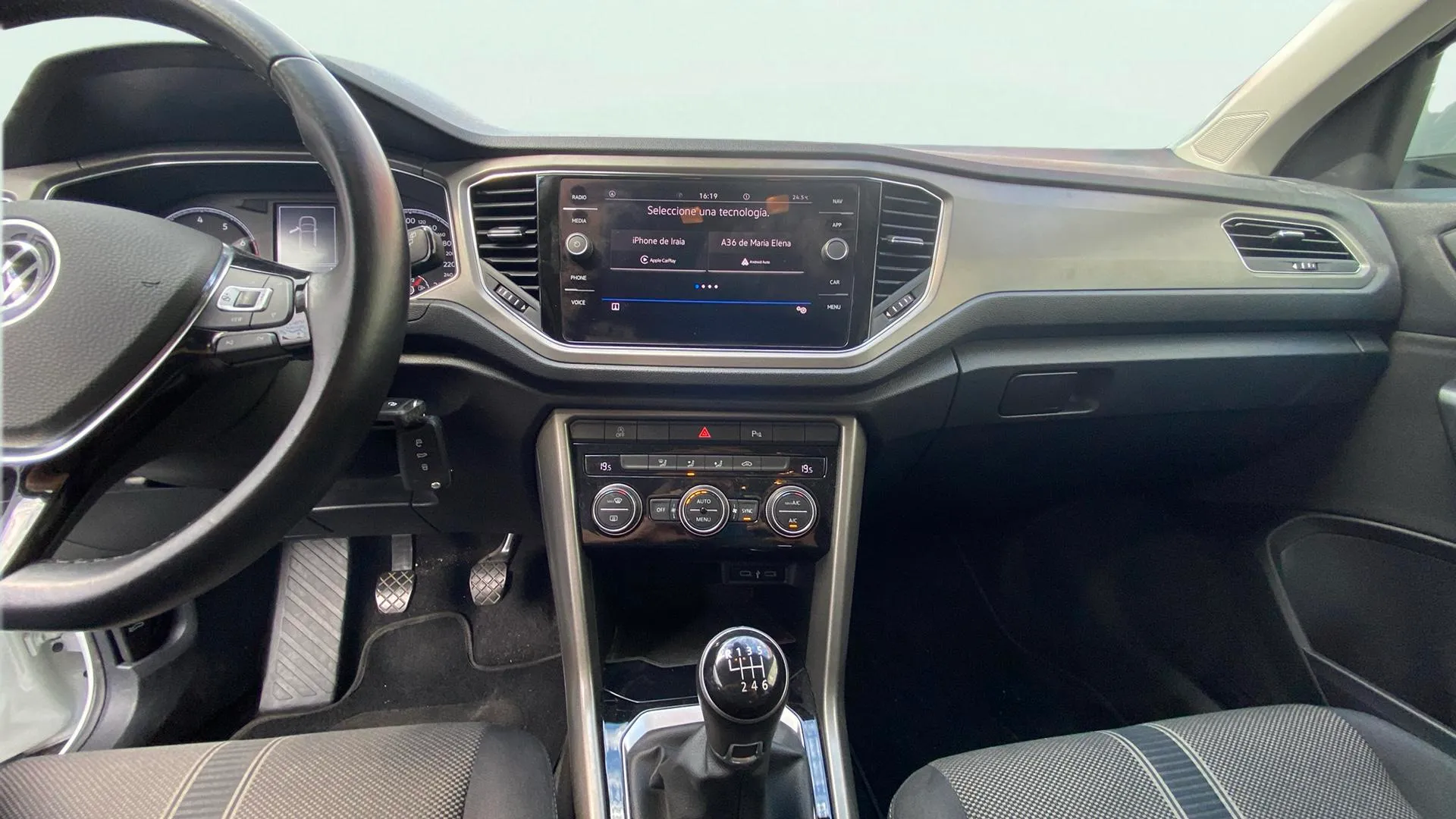 Volkswagen T-Roc Advance 1.0 TSI - foto 22