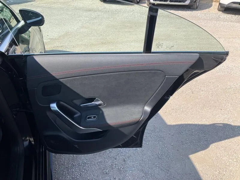 Mercedes-Benz Clase C 200 - foto 17