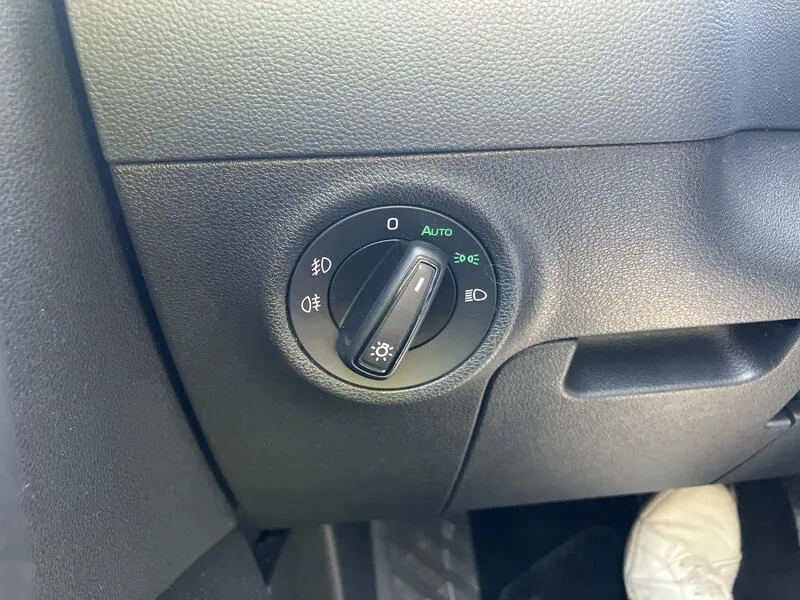 Škoda Karoq 1.5 TSI DSG ACT Ambition - foto 27