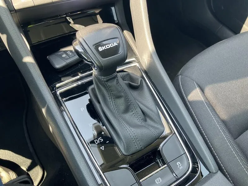 Škoda Karoq 1.5 TSI DSG ACT Ambition - foto 35