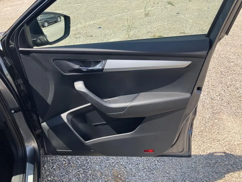 Škoda Karoq 1.5 TSI DSG ACT Ambition - foto 16