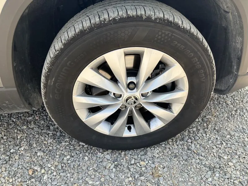 Škoda Karoq 1.5 TSI DSG ACT Ambition - foto 12