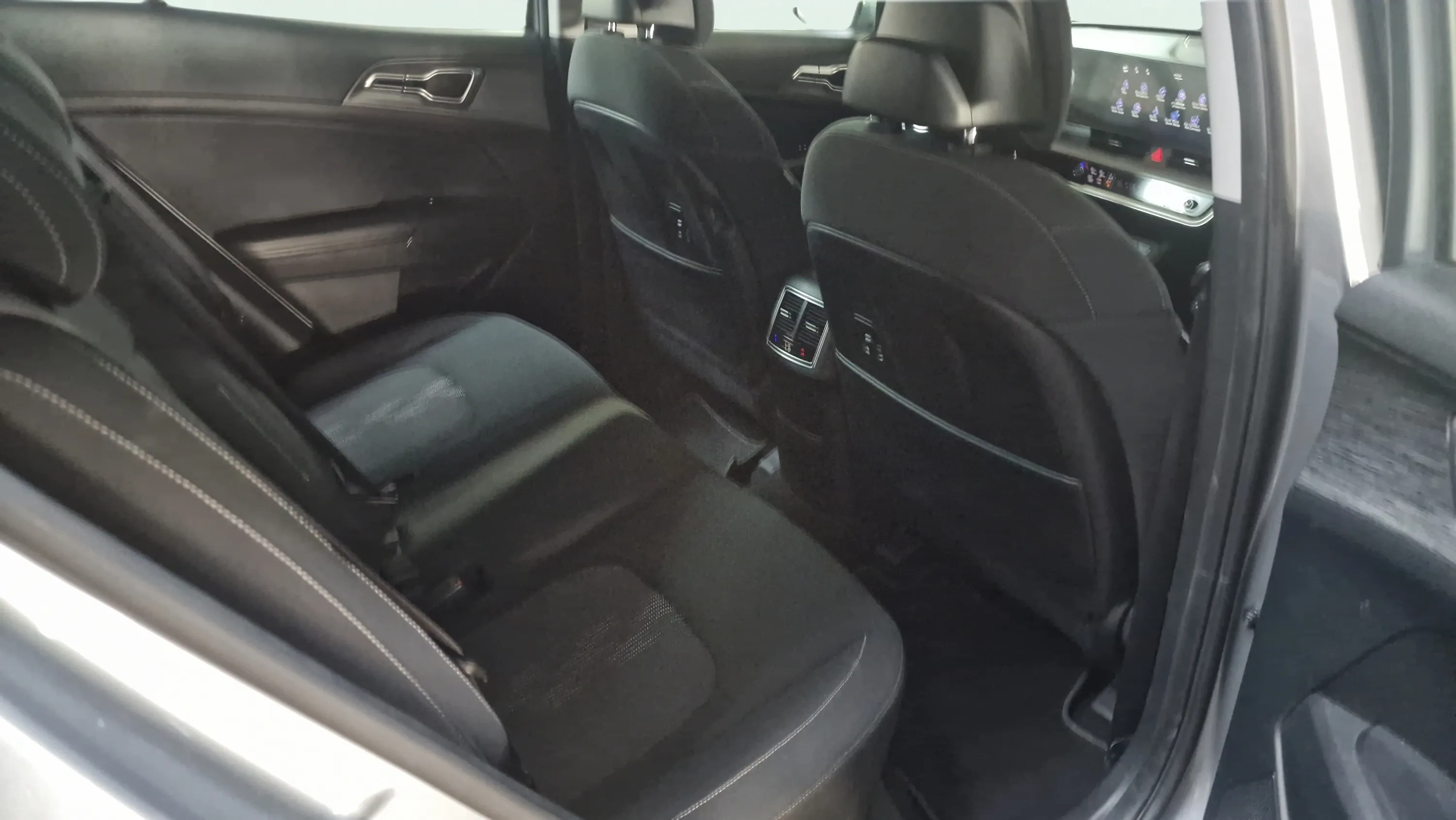 Kia Sportage 1.6 T-GDi MHEV Drive 4x2 - foto 26