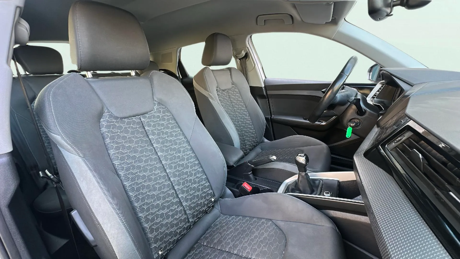 Audi A1 Sportback S line 25 TFSI - foto 18