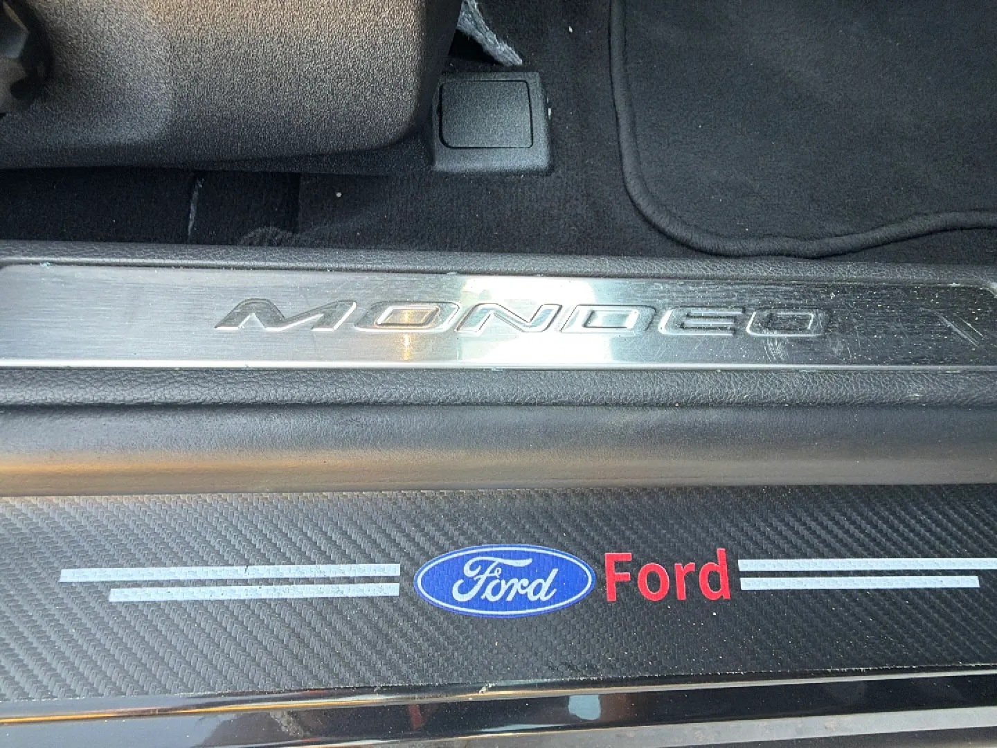 Ford Mondeo 1.5 EcoBoost Titanium SportBreak - foto 19