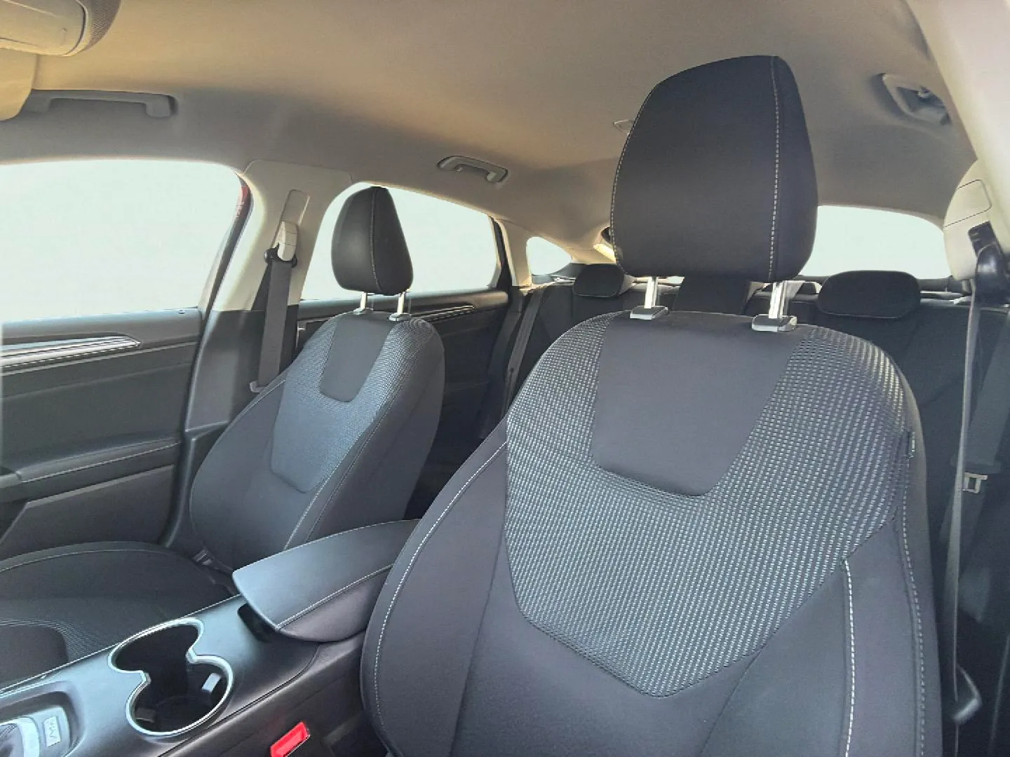 Ford Mondeo 1.5 EcoBoost Titanium SportBreak - foto 32
