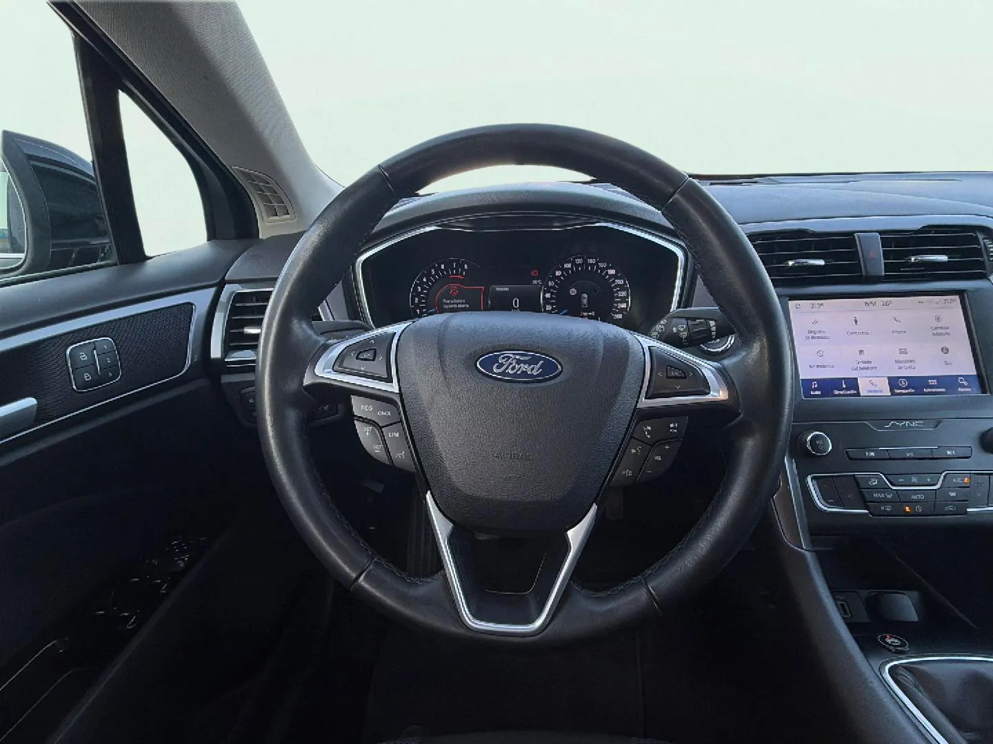 Ford Mondeo 1.5 EcoBoost Titanium SportBreak - foto 11