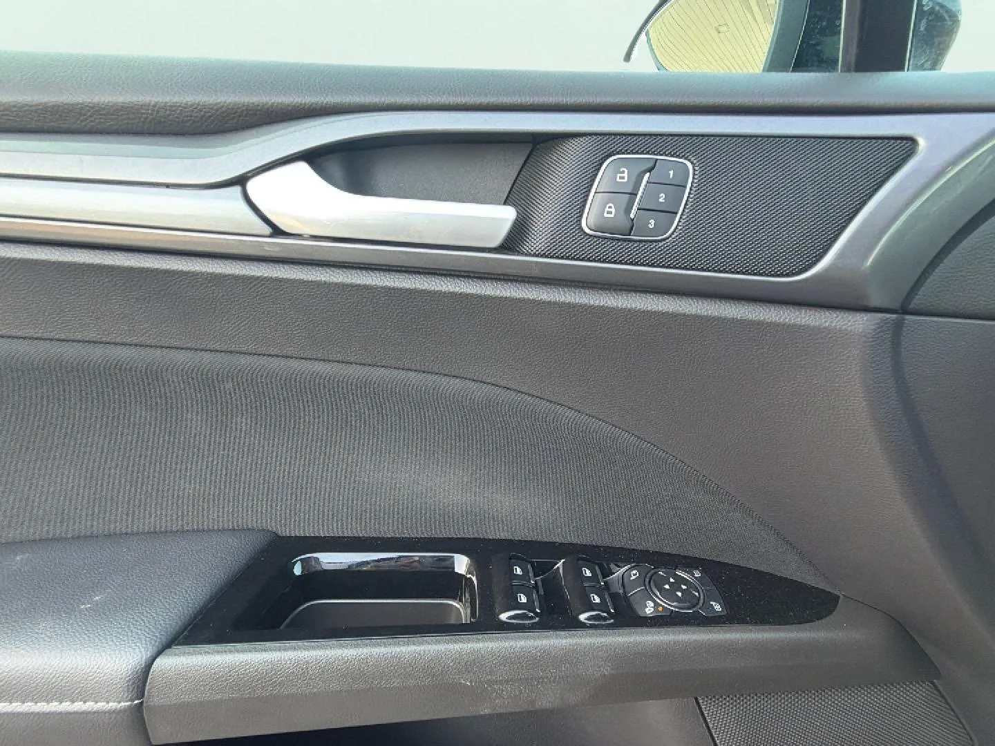 Ford Mondeo 1.5 EcoBoost Titanium SportBreak - foto 24