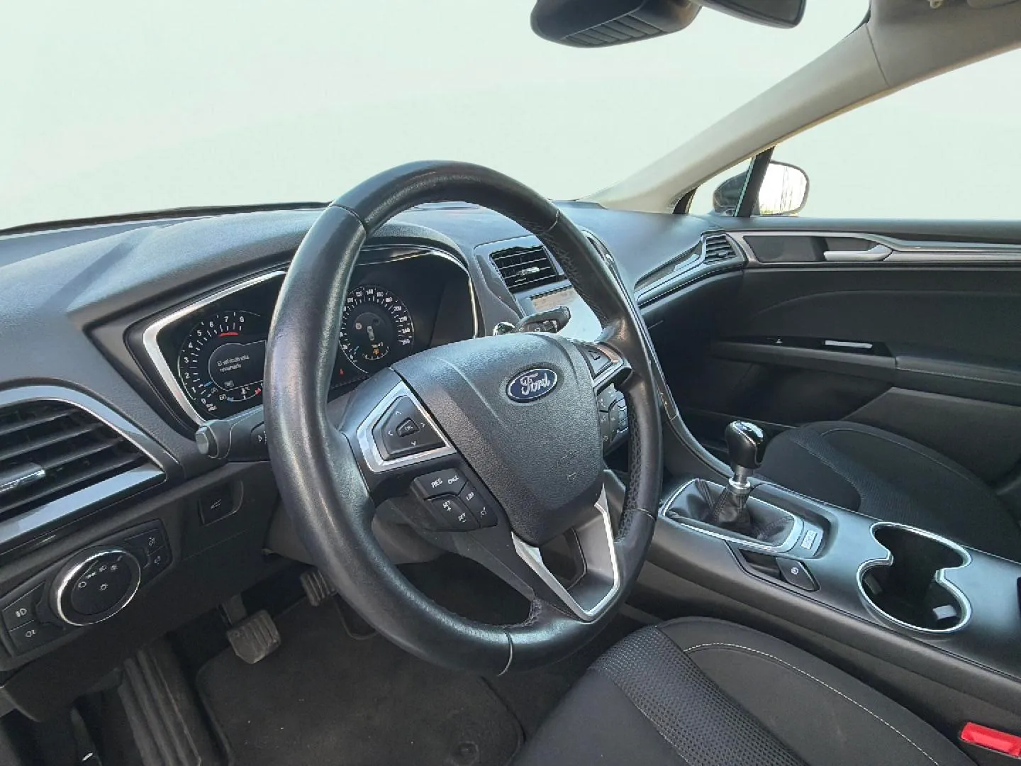 Ford Mondeo 1.5 EcoBoost Titanium SportBreak - foto 35