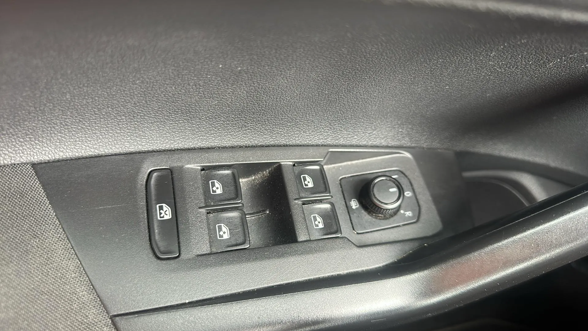 Volkswagen Polo Advance 1.0 - foto 24