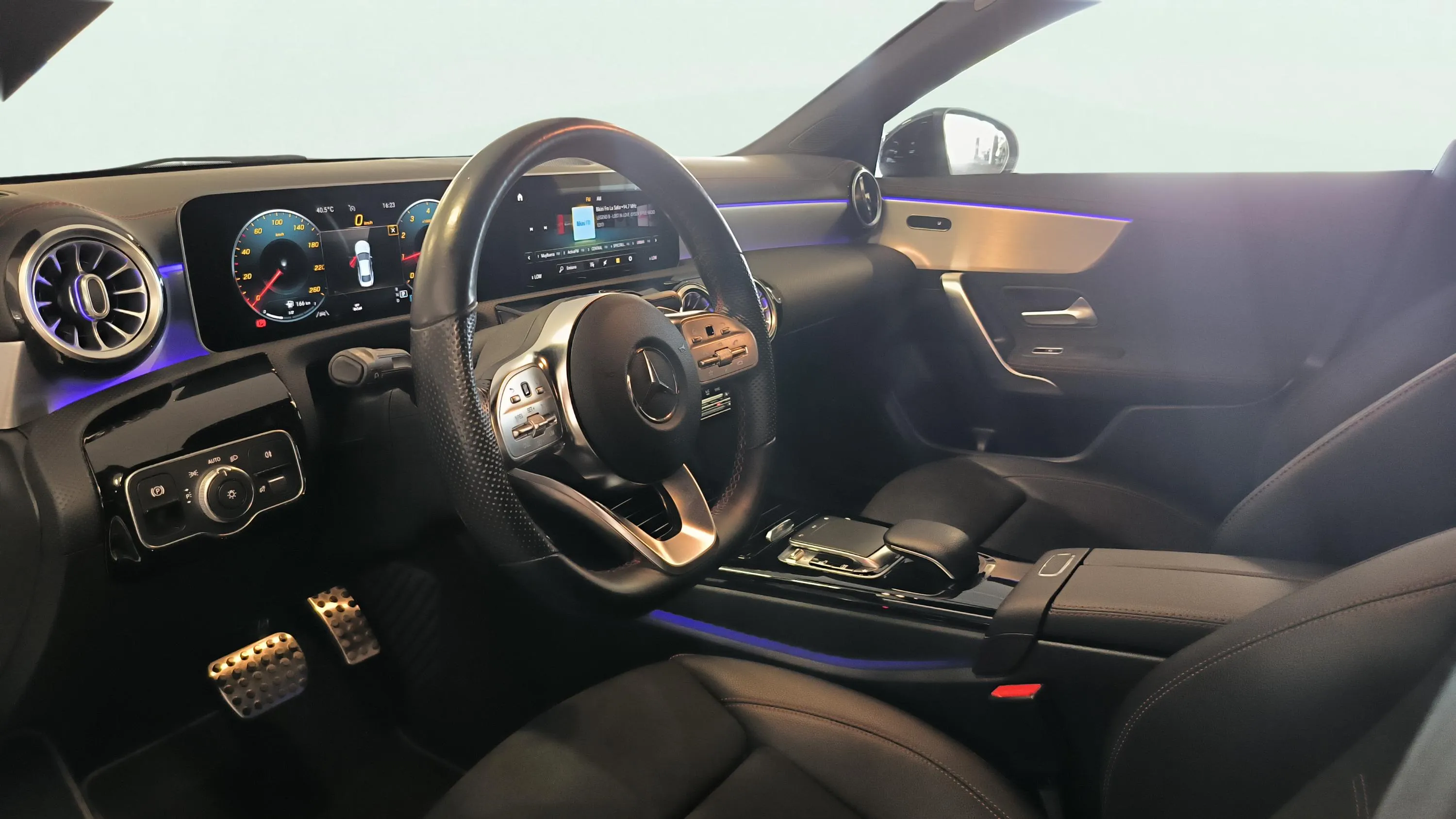 Mercedes-Benz CLA 200 - foto 22