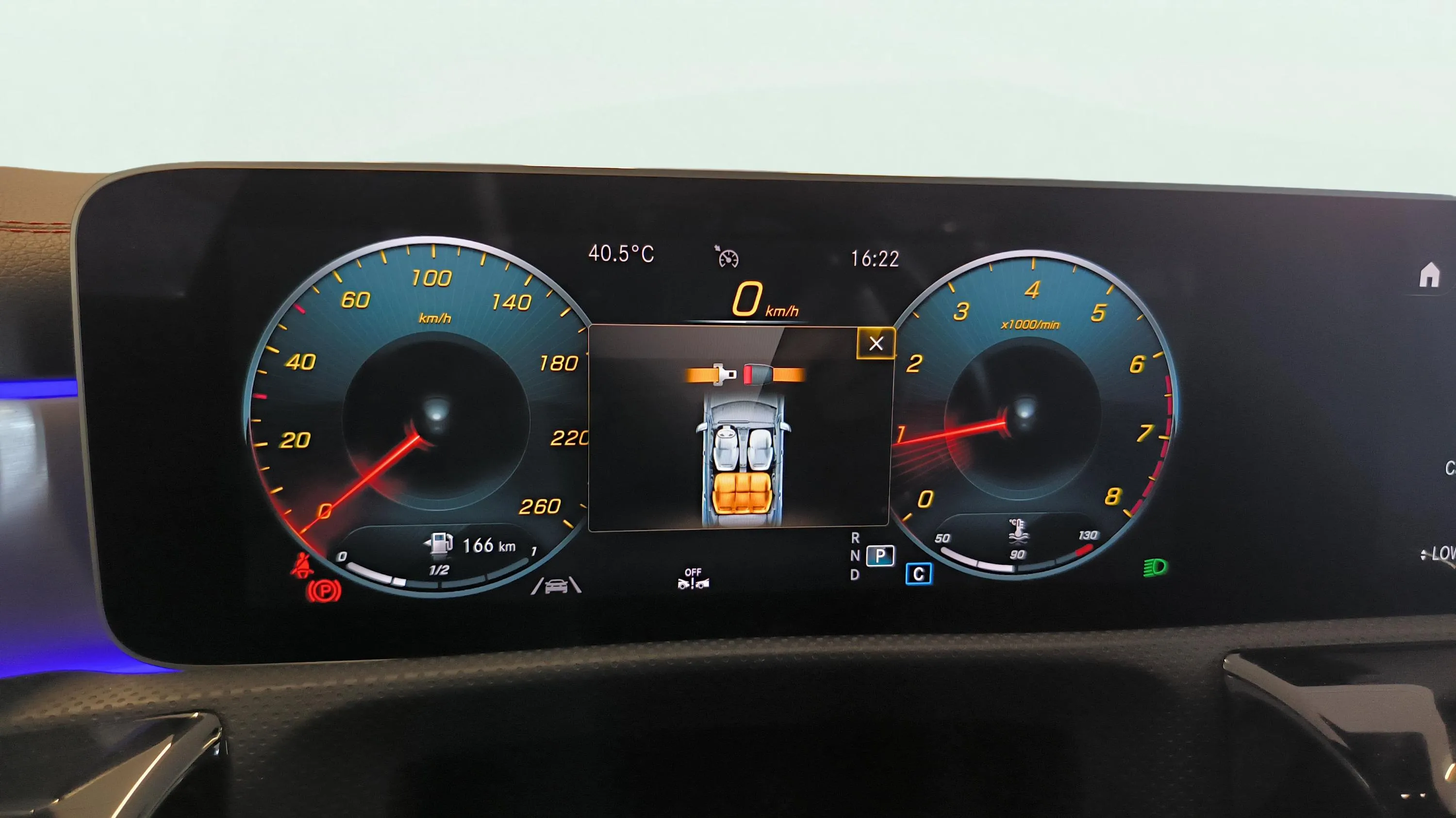 Mercedes-Benz CLA 200 - foto 15