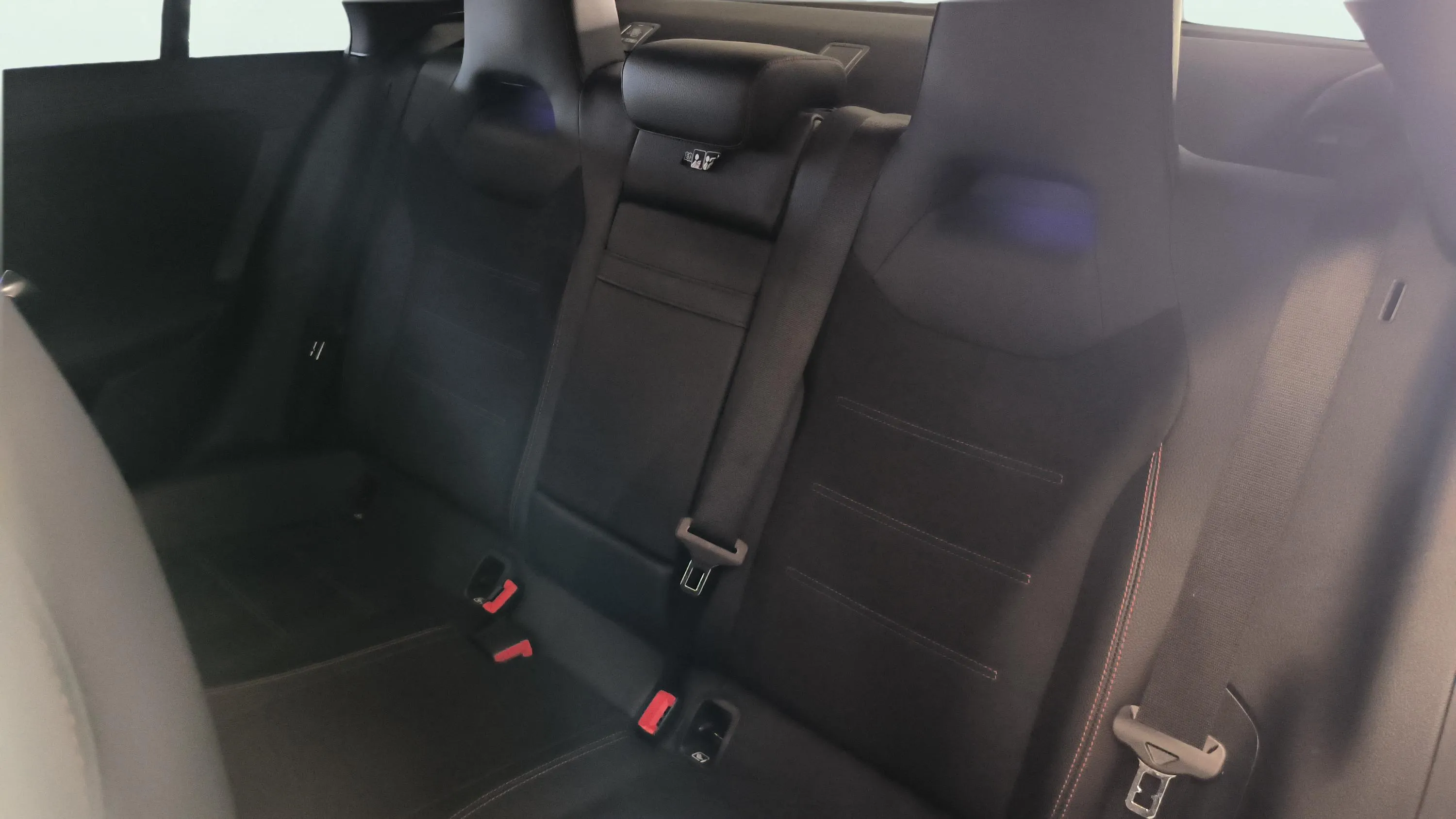Mercedes-Benz CLA 200 - foto 23