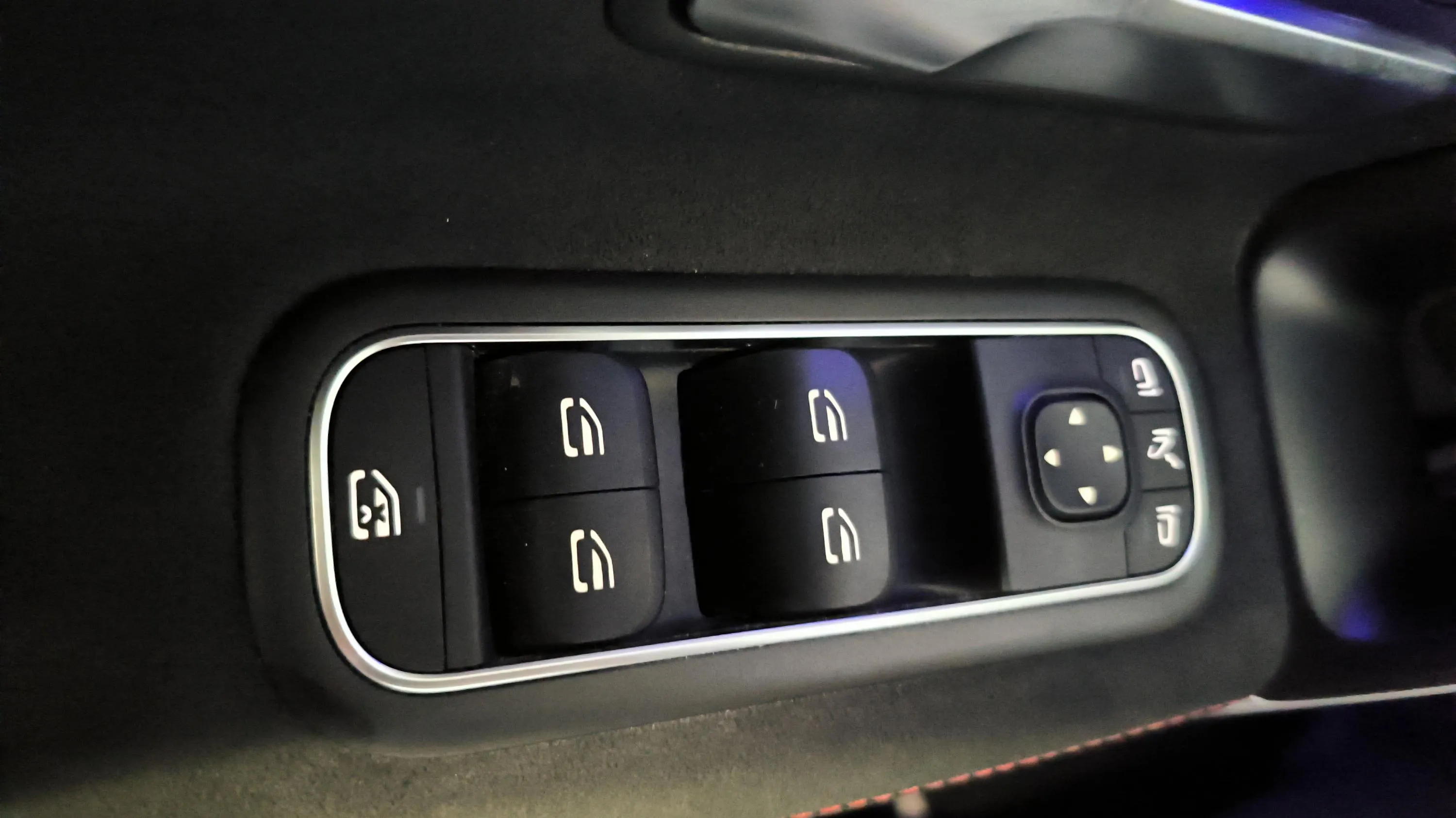 Mercedes-Benz CLA 200 - foto 14