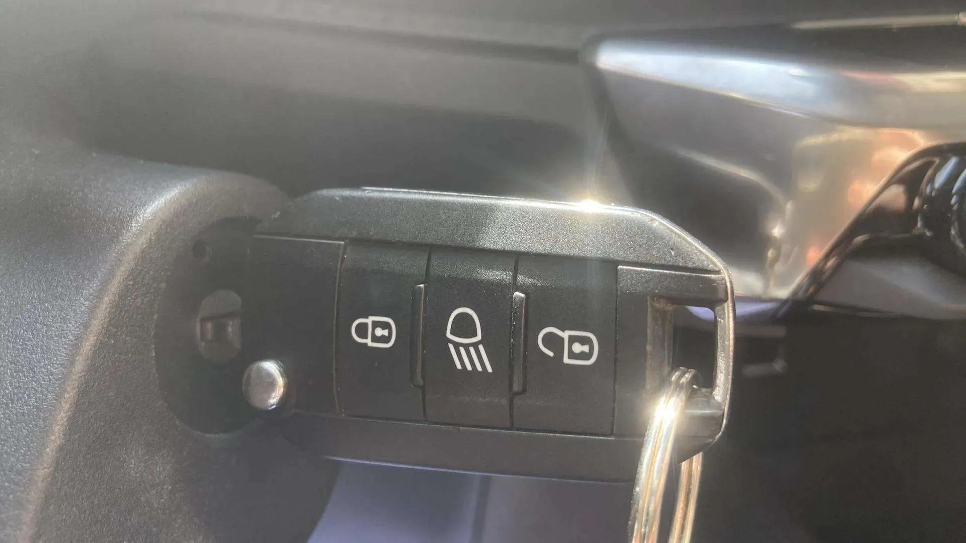 Peugeot 3008 1.2 PureTech Active - foto 19