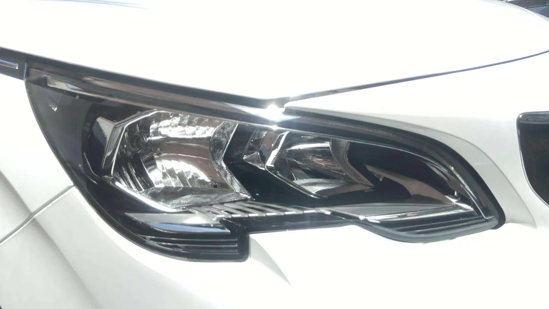 Peugeot 3008 1.2 PureTech Active - foto 9
