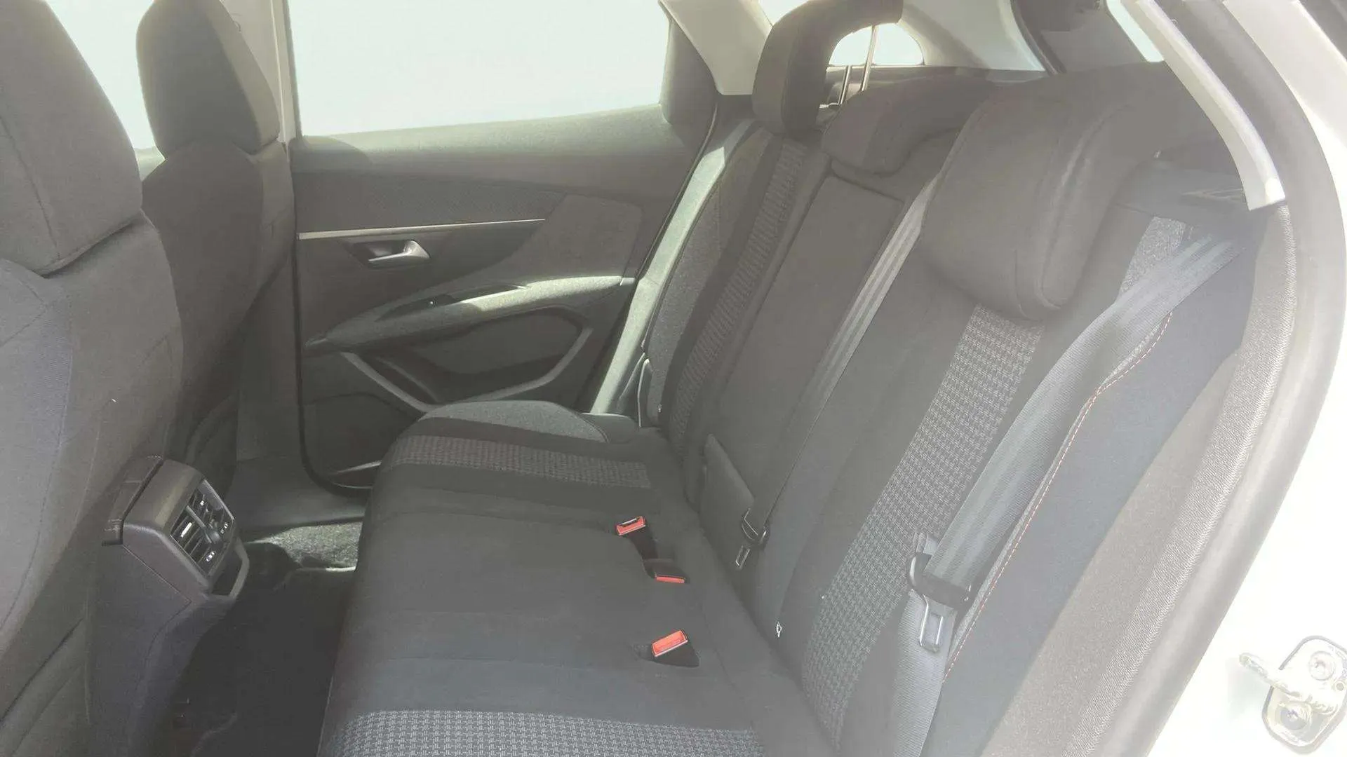 Peugeot 3008 1.2 PureTech Active - foto 22