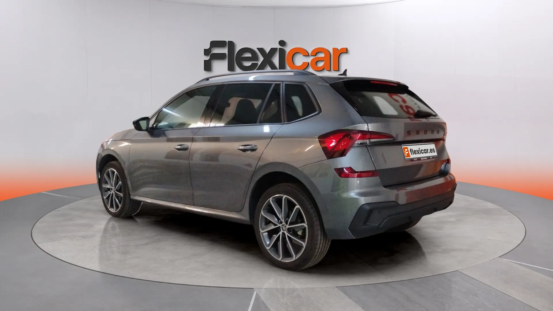 Škoda Kamiq 1.0 TSI Sport - foto 8