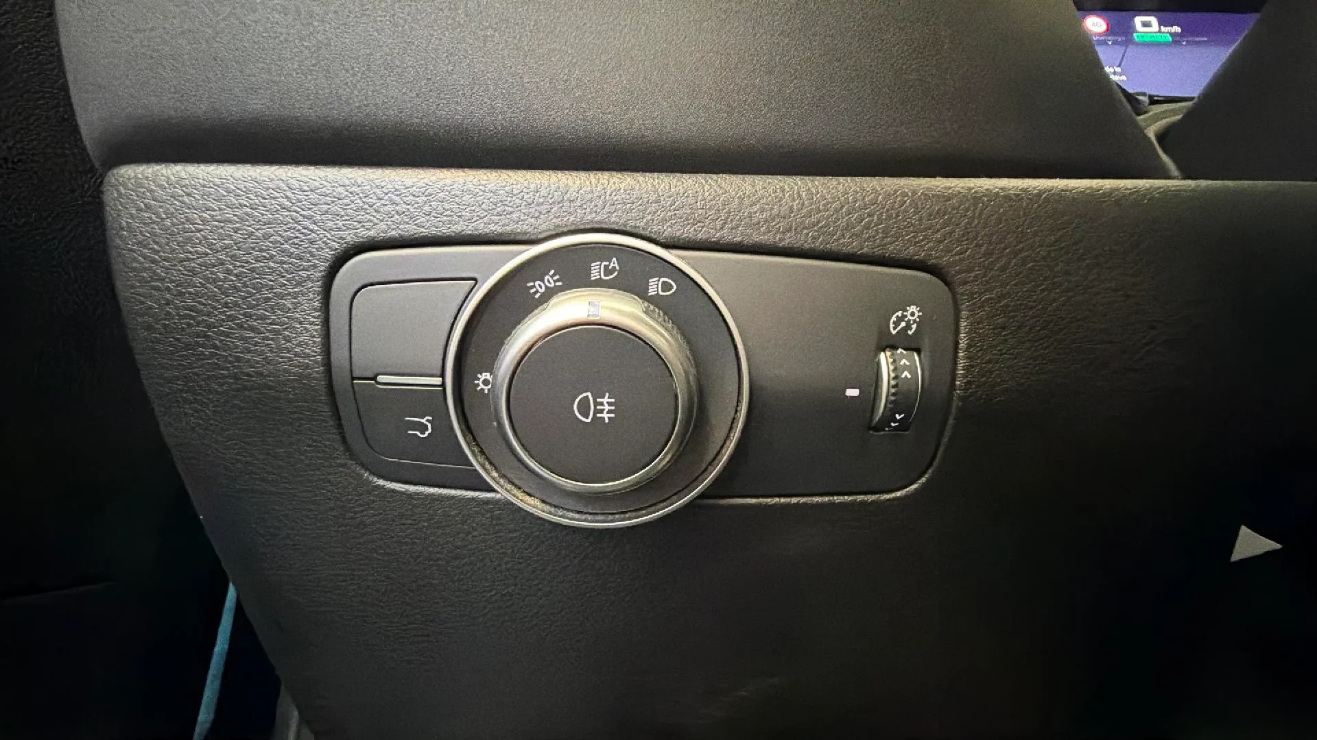 Alfa Romeo Tonale 1.5 MHEV Gasolina Sprint FWD - foto 25
