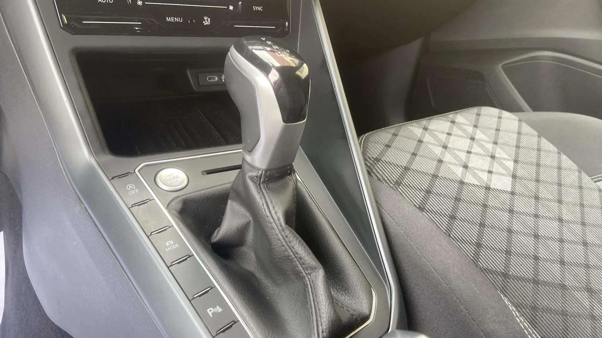 Volkswagen Taigo R-Line 1.0 TSI DSG - foto 19