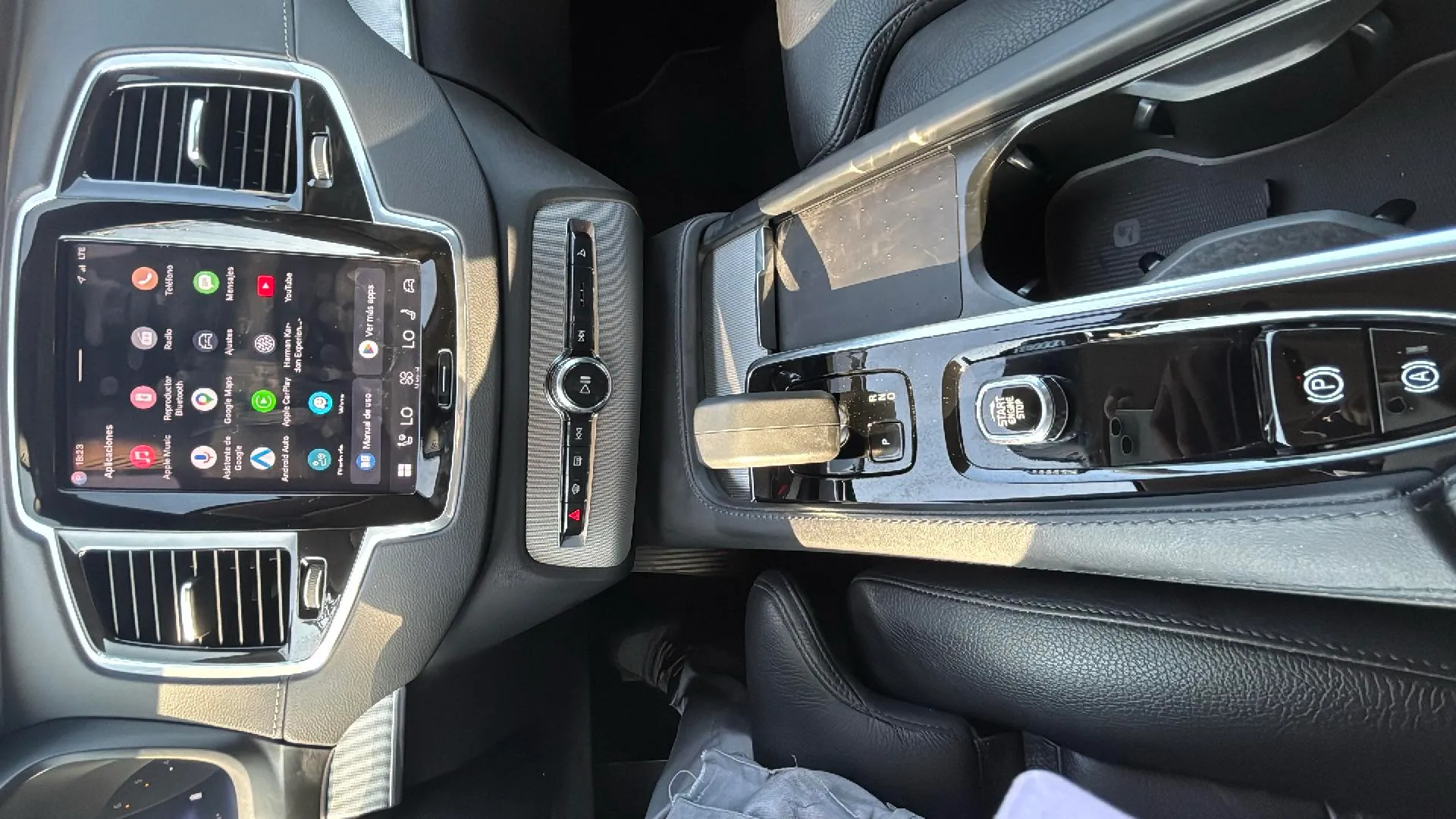 Volvo XC90 2.0 B5 D AWD Core - foto 21